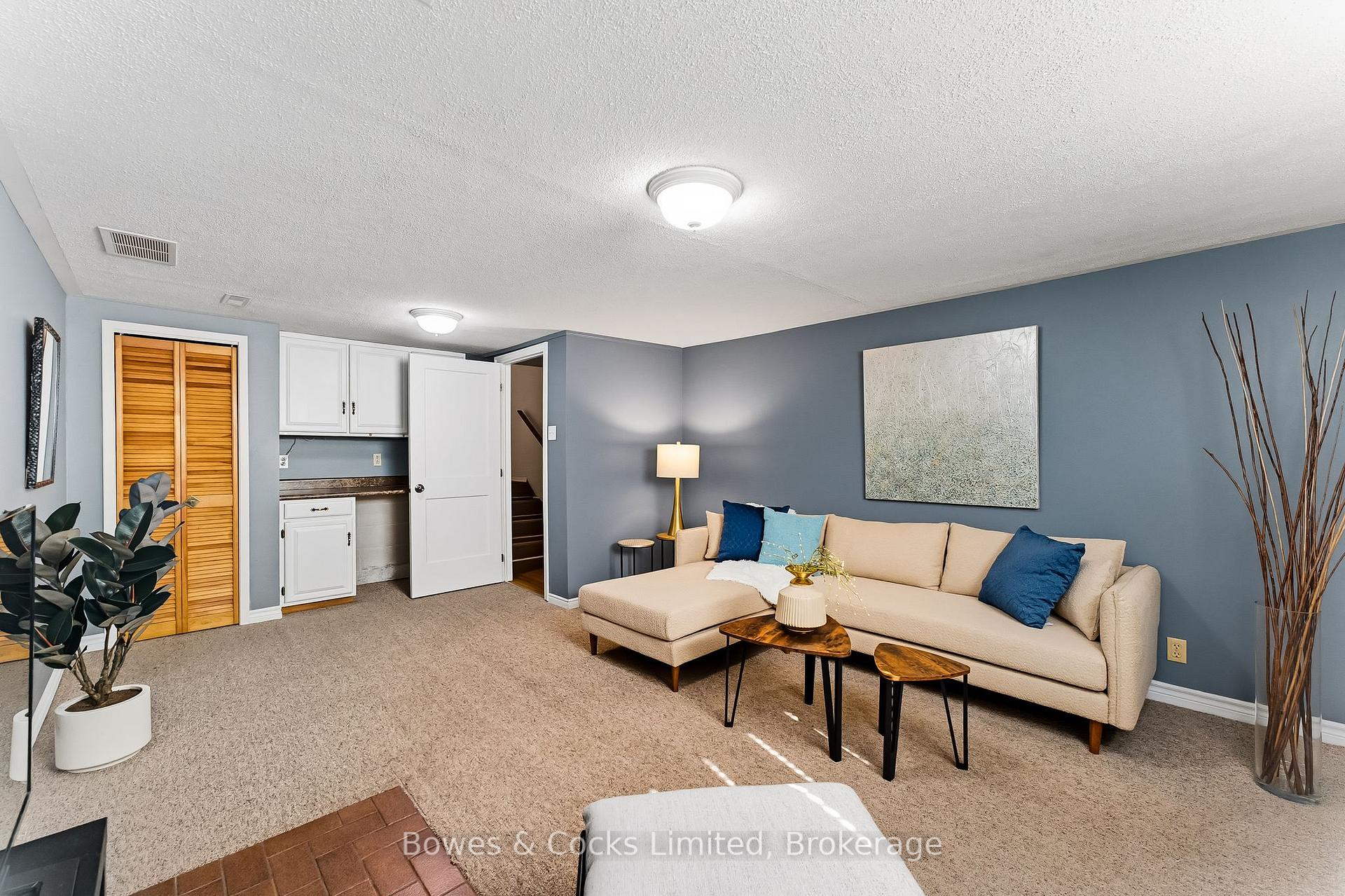 Photo 30 of 540 Montcalm Drive, Peterborough, Northcrest Ward 5 — HOMEH