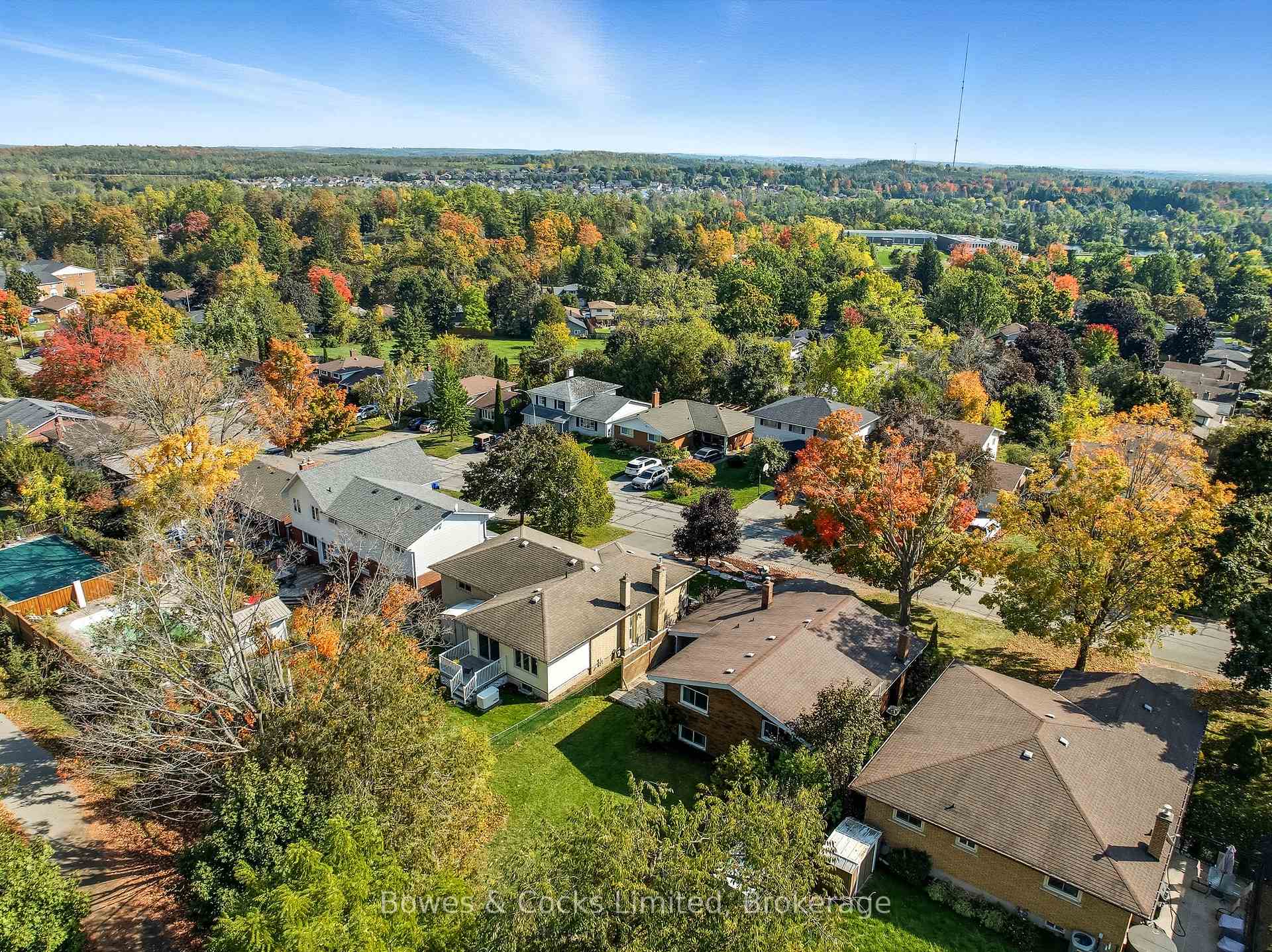 Photo 45 of 540 Montcalm Drive, Peterborough, Northcrest Ward 5 — HOMEH