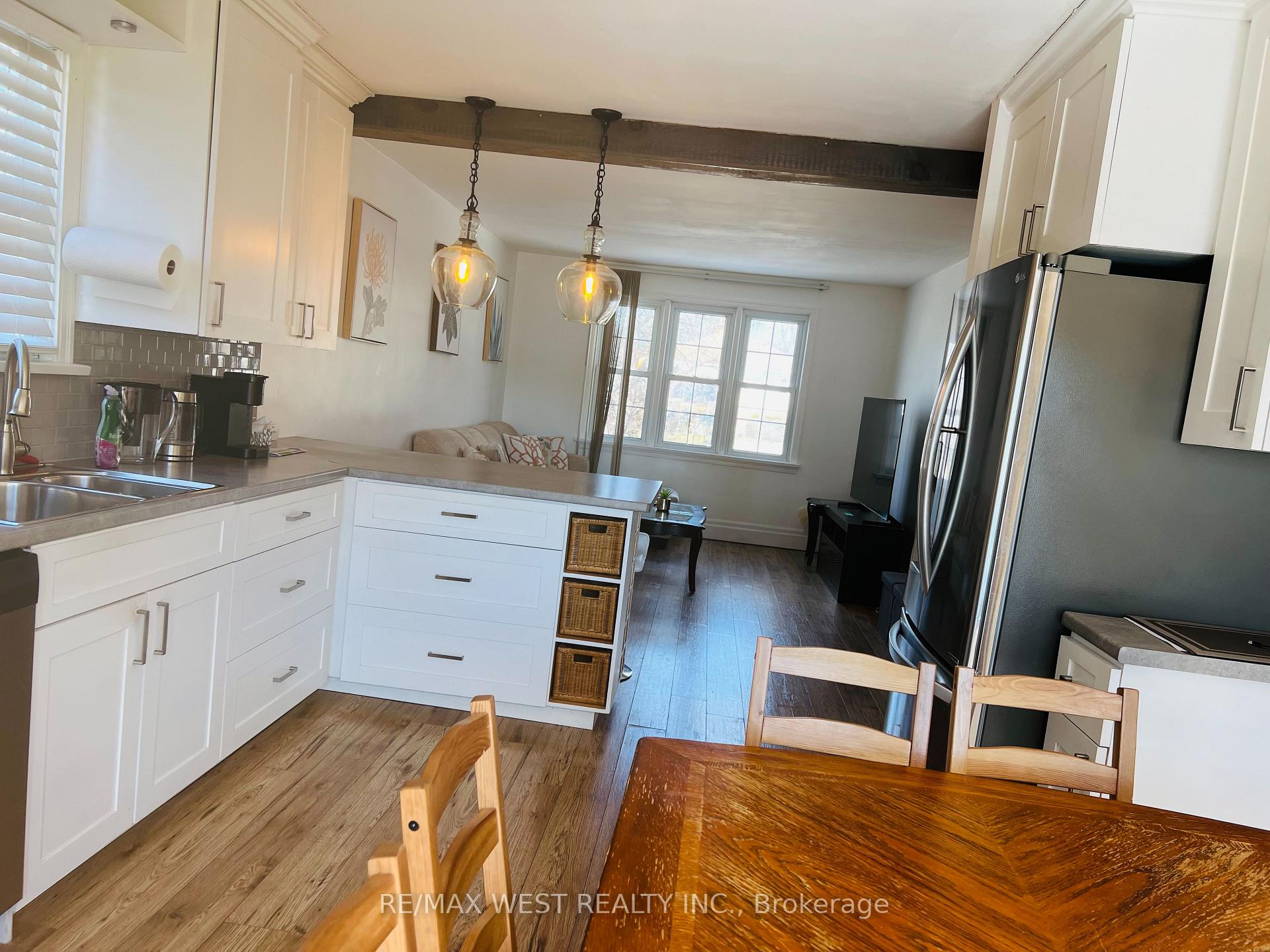 Photo 15 of 6310 Corwin Crescent, Niagara Falls, Dorchester — HOMEH