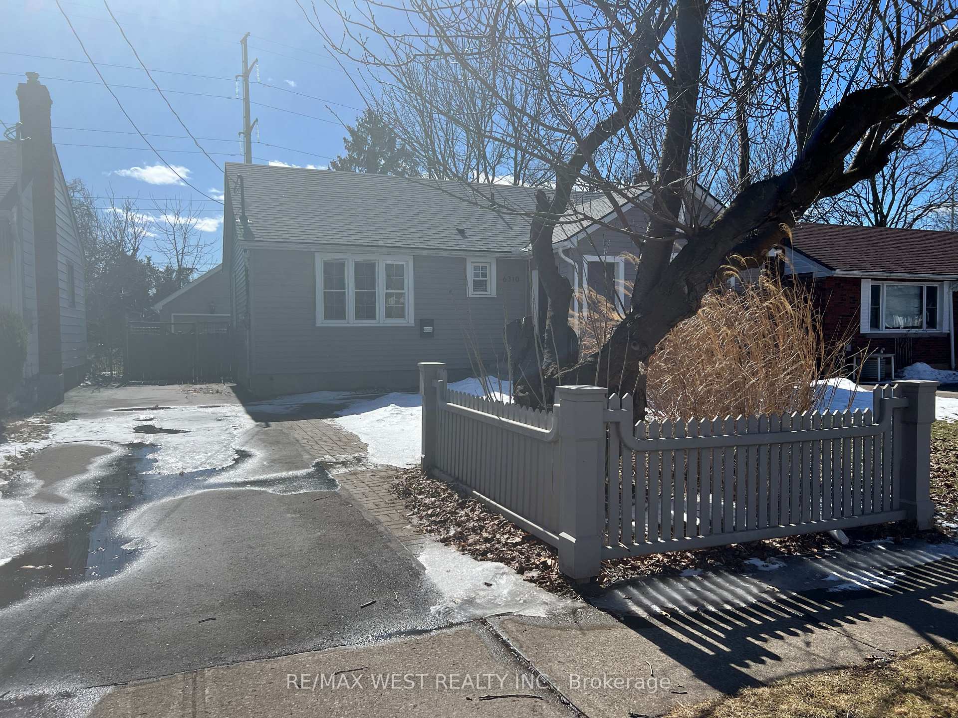 Photo 21 of 6310 Corwin Crescent, Niagara Falls, Dorchester — HOMEH