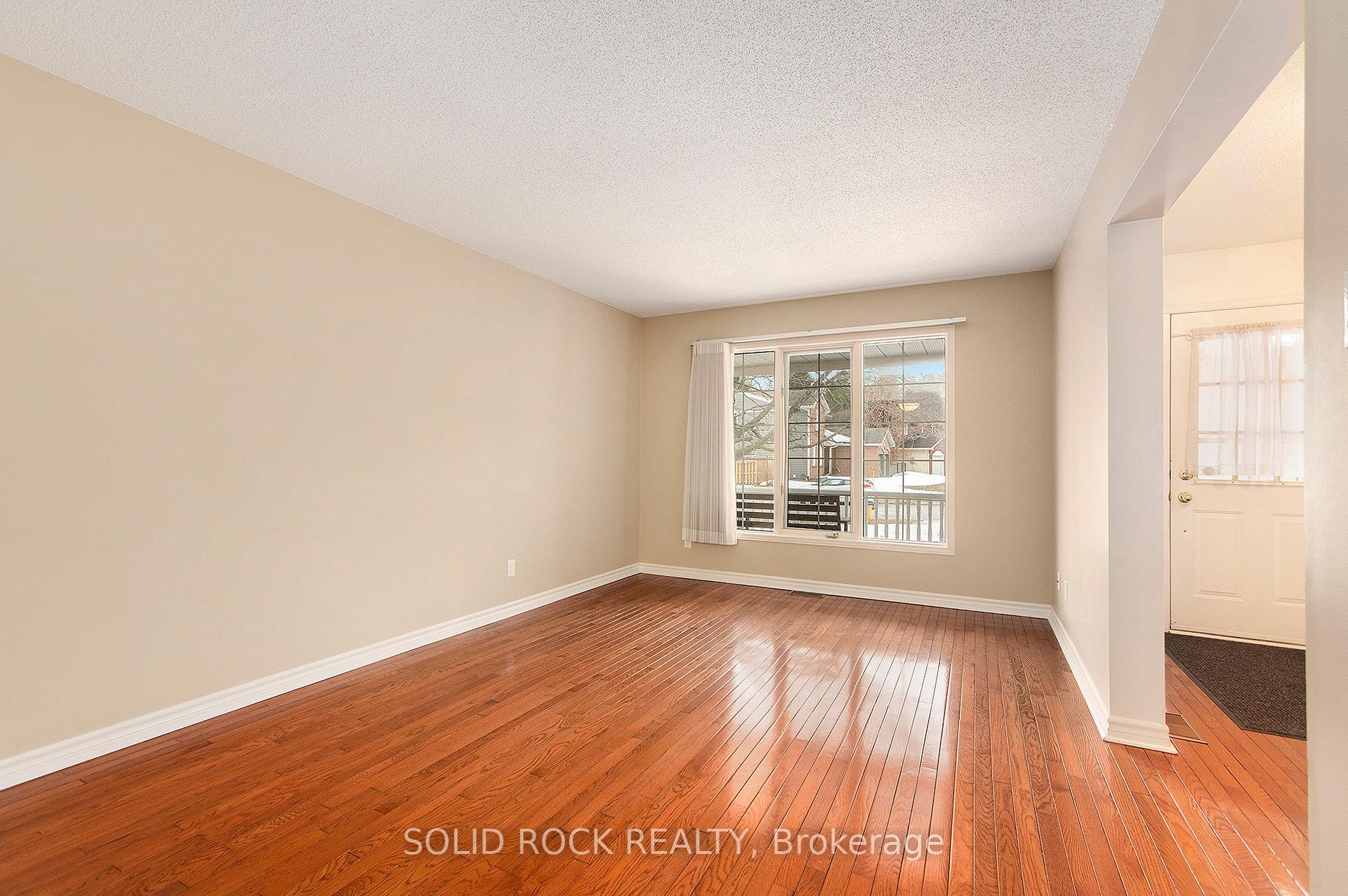 Photo 6 of 1713 Silver Bark Avenue, Ottawa, Orleans/Sunridge — HOMEH