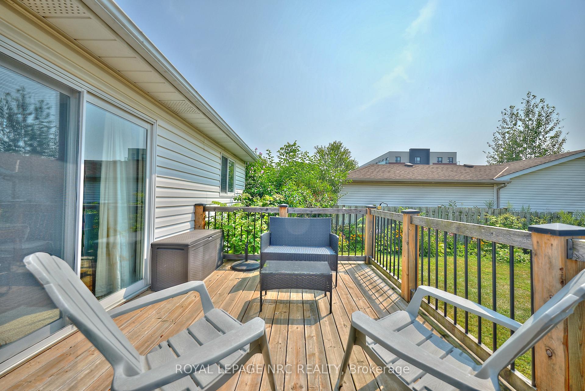 Photo 5 of 7140 Ann Street, Niagara Falls, Arad/Fallsview — HOMEH
