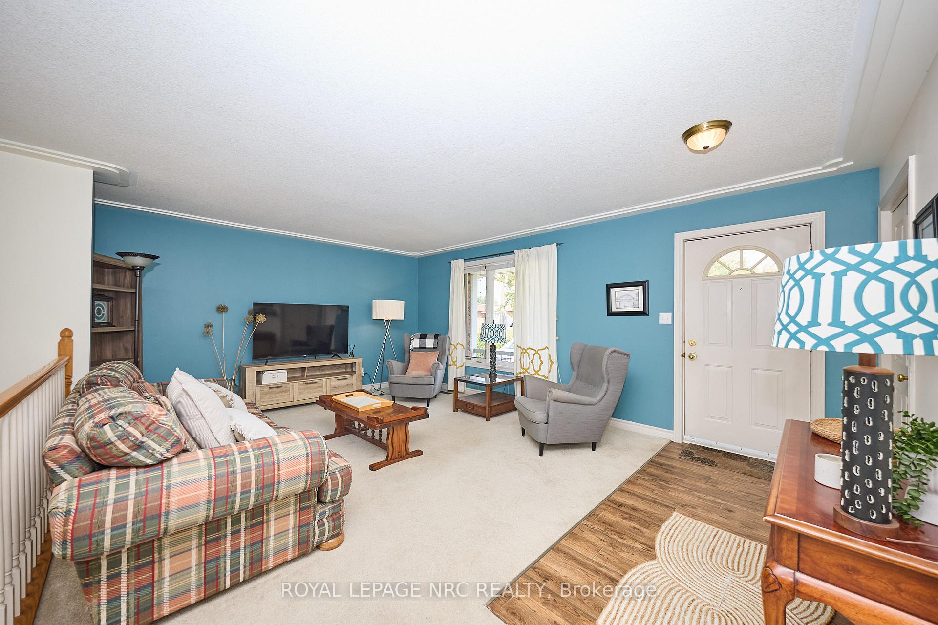 Photo 7 of 7140 Ann Street, Niagara Falls, Arad/Fallsview — HOMEH