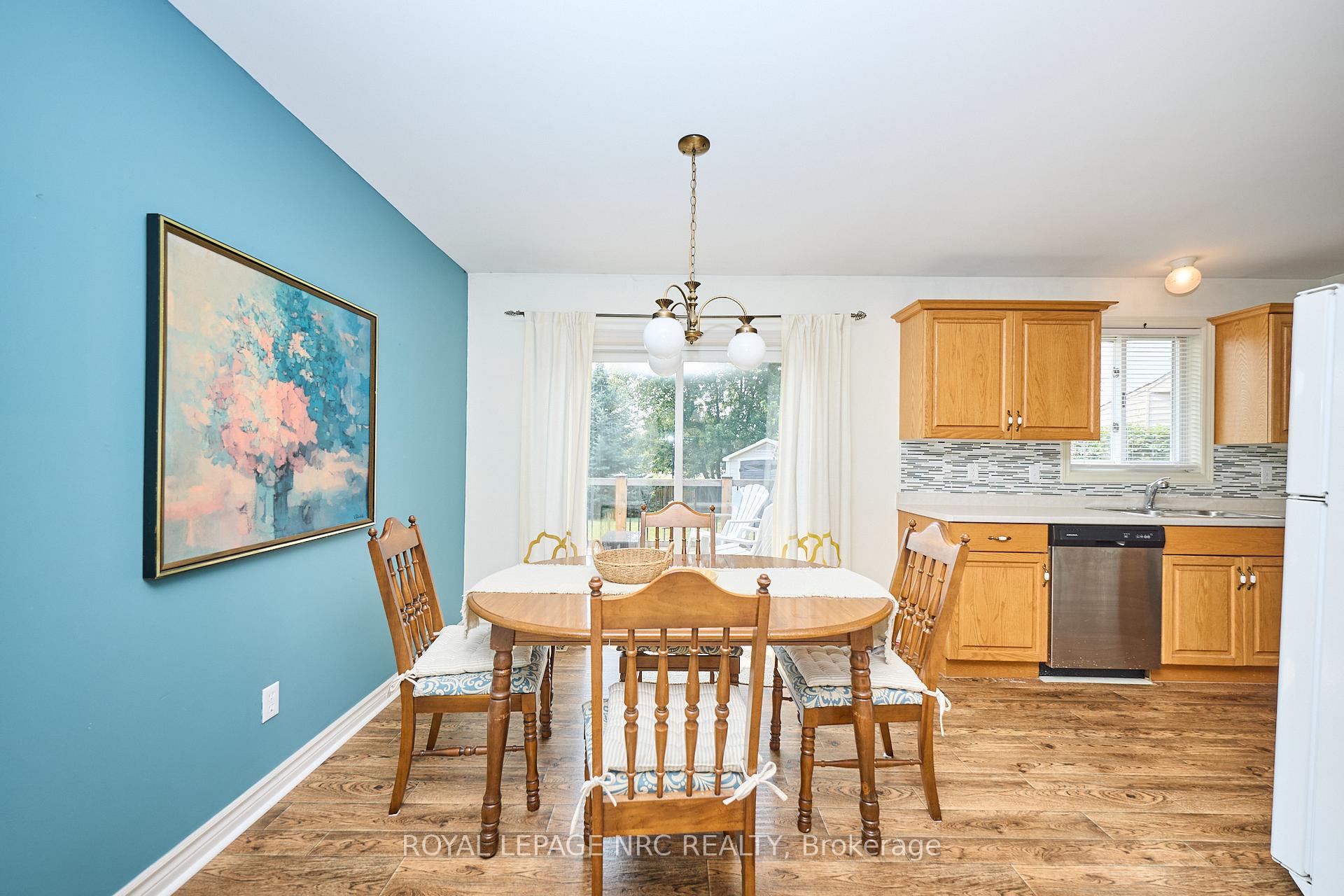 Photo 10 of 7140 Ann Street, Niagara Falls, Arad/Fallsview — HOMEH