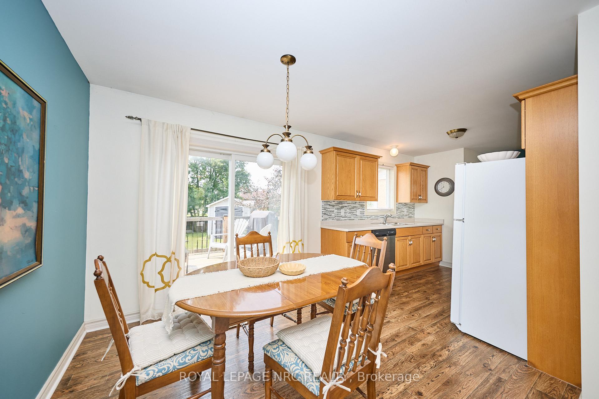 Photo 11 of 7140 Ann Street, Niagara Falls, Arad/Fallsview — HOMEH
