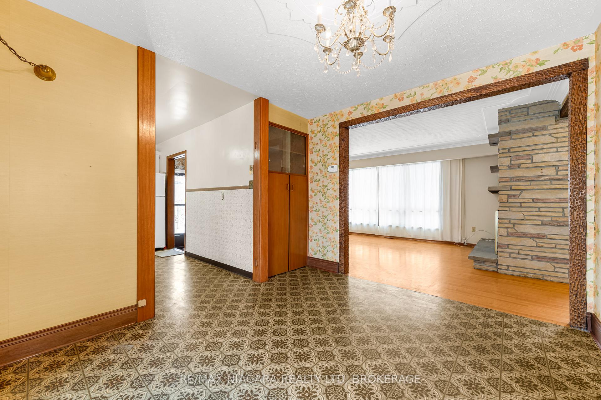 Photo 10 of 46 Pancake Lane, Pelham, Fonthill — HOMEH