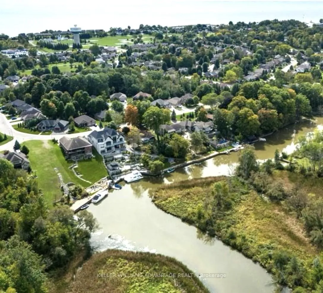 Photo 7 of 117 Donjon Boulevard, Norfolk, Port Dover — HOMEH