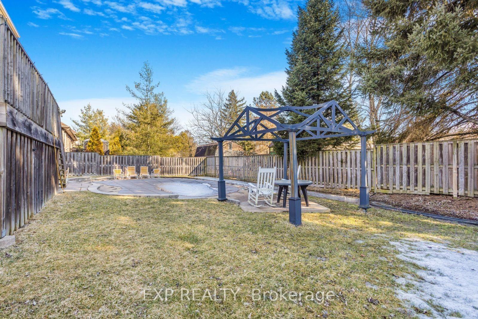 Photo 23 of 20 Martha Court, Pelham, Fenwick — HOMEH