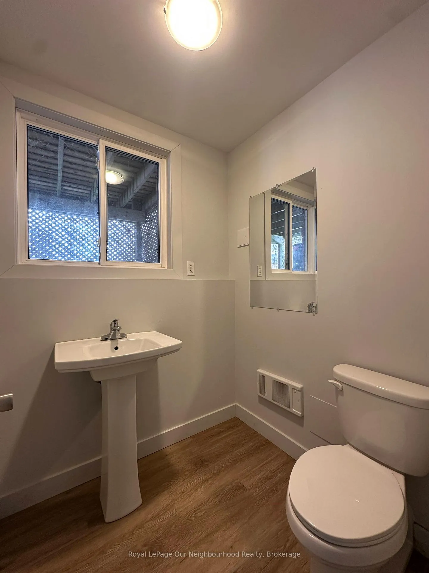 Photo 10 of 22 Springbrook Drive, Peterborough, Monaghan Ward 2 — HOMEH