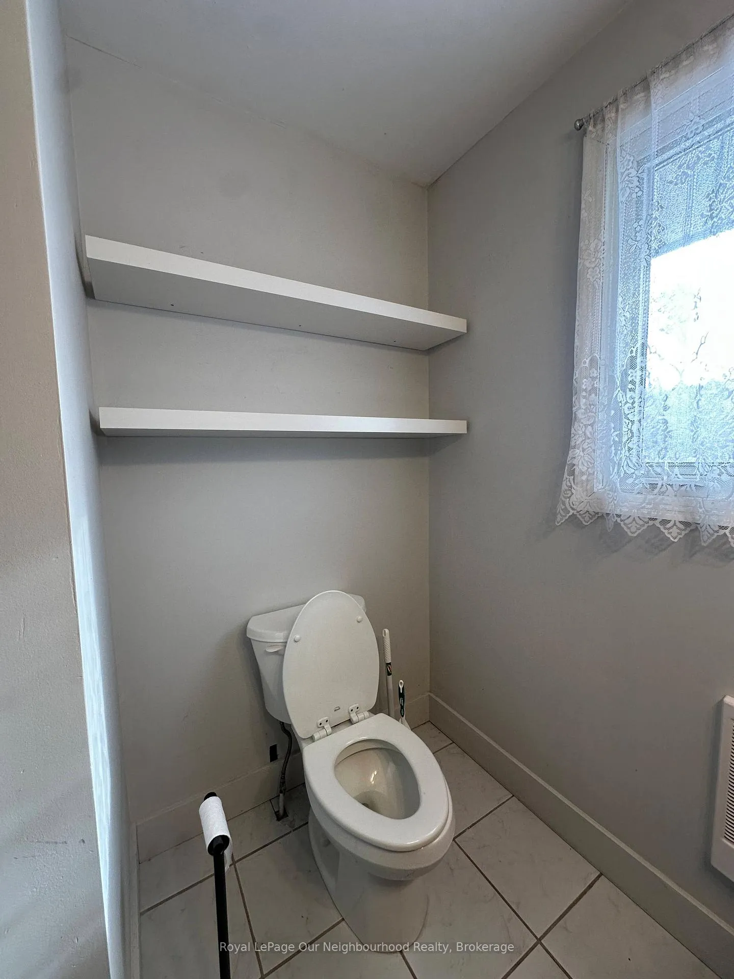 Photo 17 of 22 Springbrook Drive, Peterborough, Monaghan Ward 2 — HOMEH