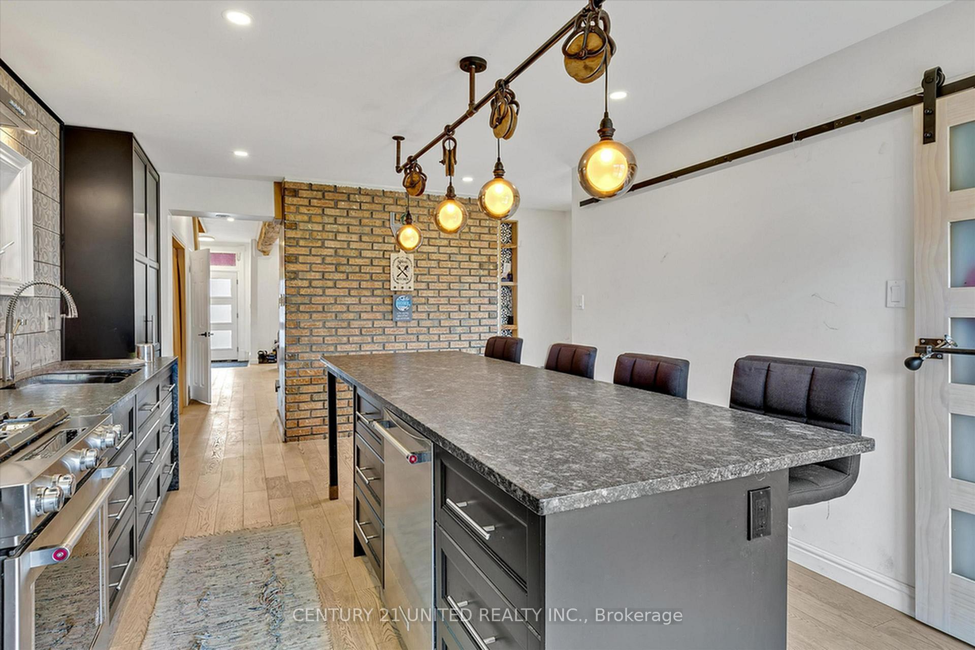 Photo 11 of 508 Sherbrooke Street, Peterborough, Town Ward 3 — HOMEH