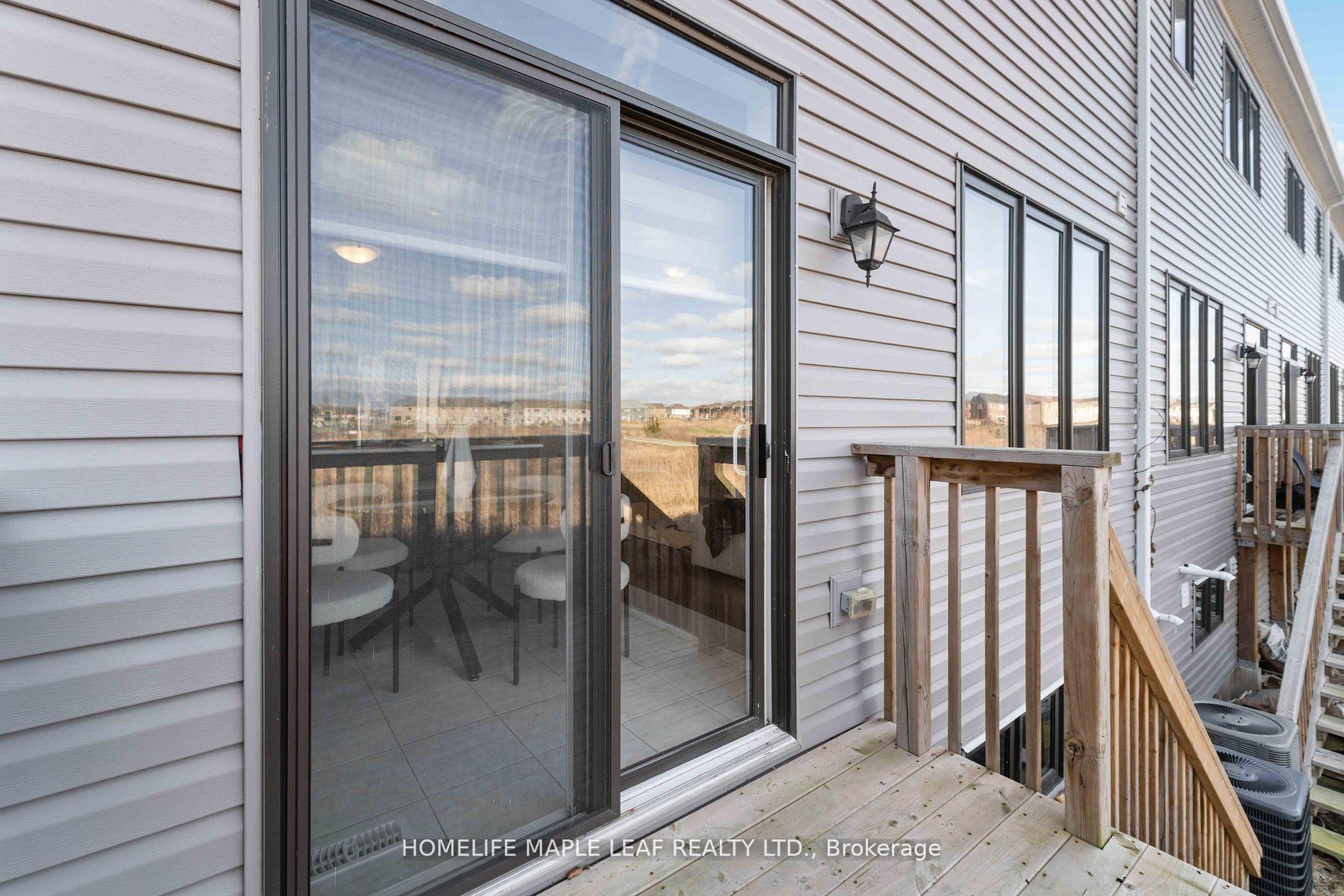 Photo 7 of Unit 18, 8273 Tulip Tree Drive, Niagara Falls, Brown — HOMEH