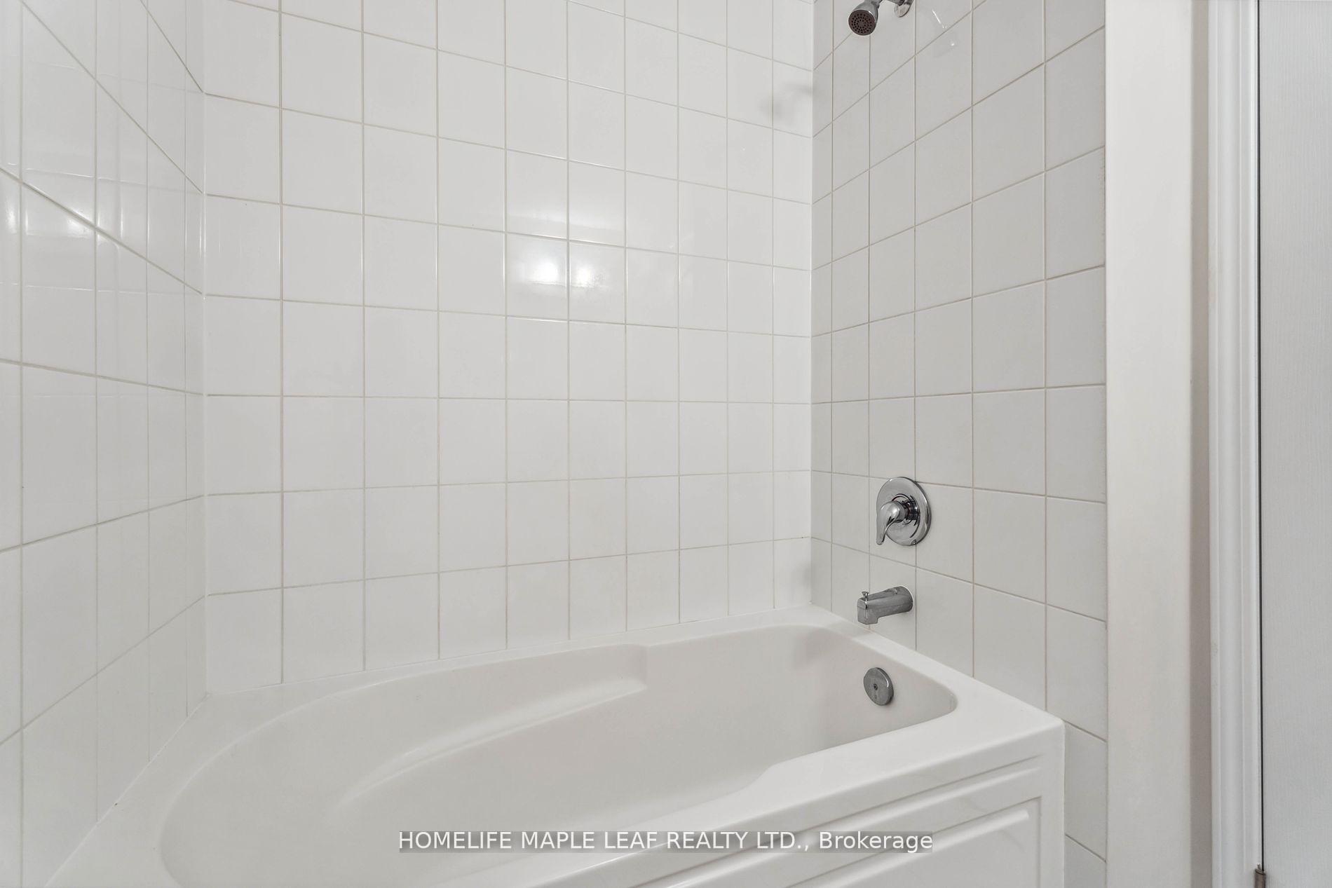Photo 10 of Unit 18, 8273 Tulip Tree Drive, Niagara Falls, Brown — HOMEH