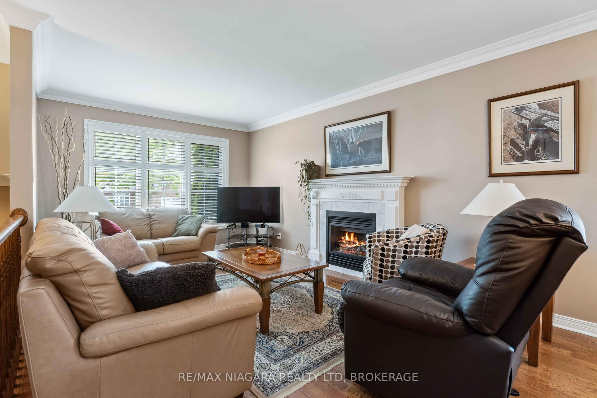 Photo 4 of 8123 Beaver Glen Drive, Niagara Falls, Ascot — HOMEH