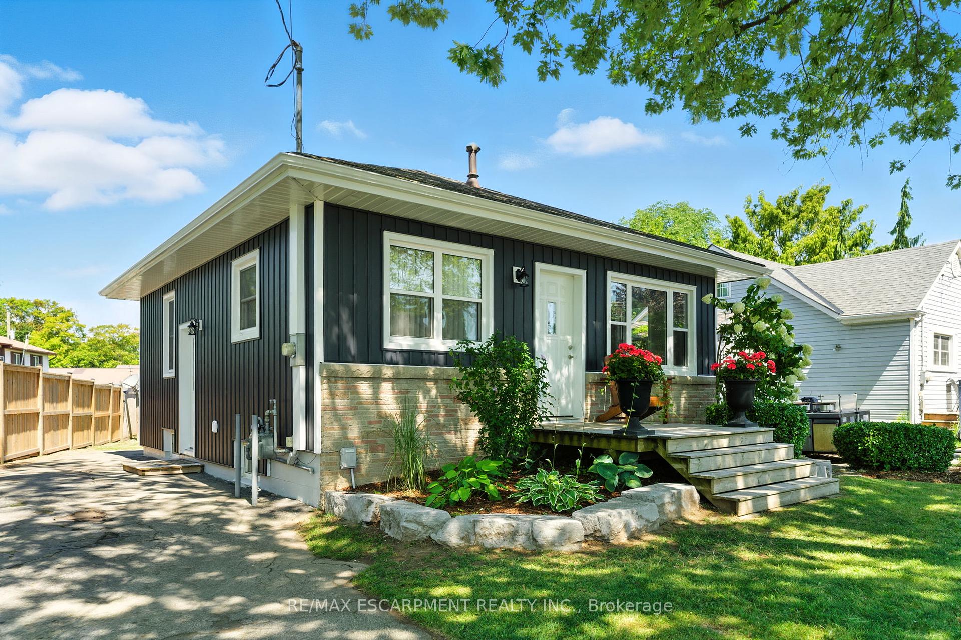 Photo 2 of 60 Hamilton Plank Road, Norfolk, Port Dover — HOMEH