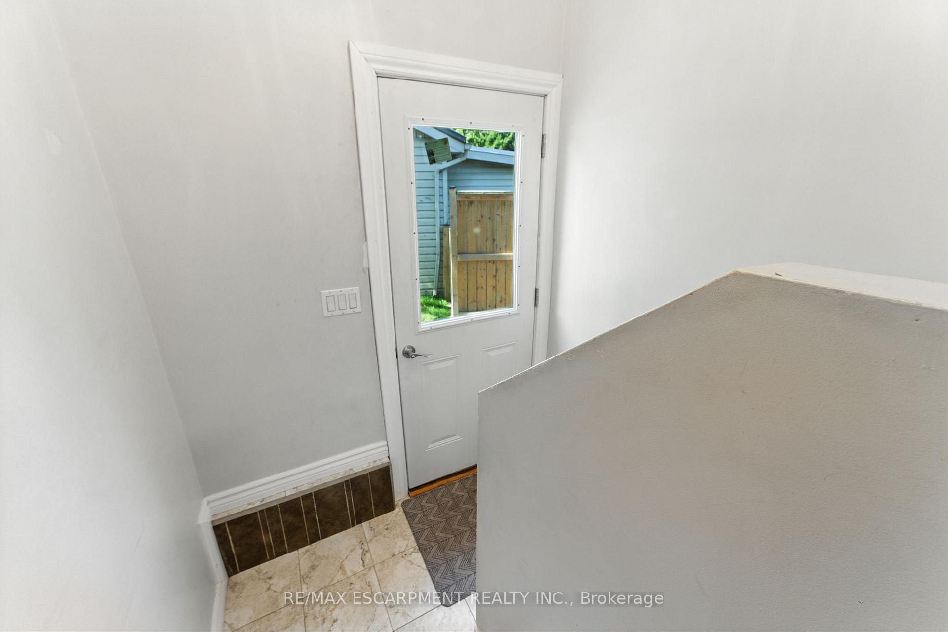 Photo 13 of 60 Hamilton Plank Road, Norfolk, Port Dover — HOMEH
