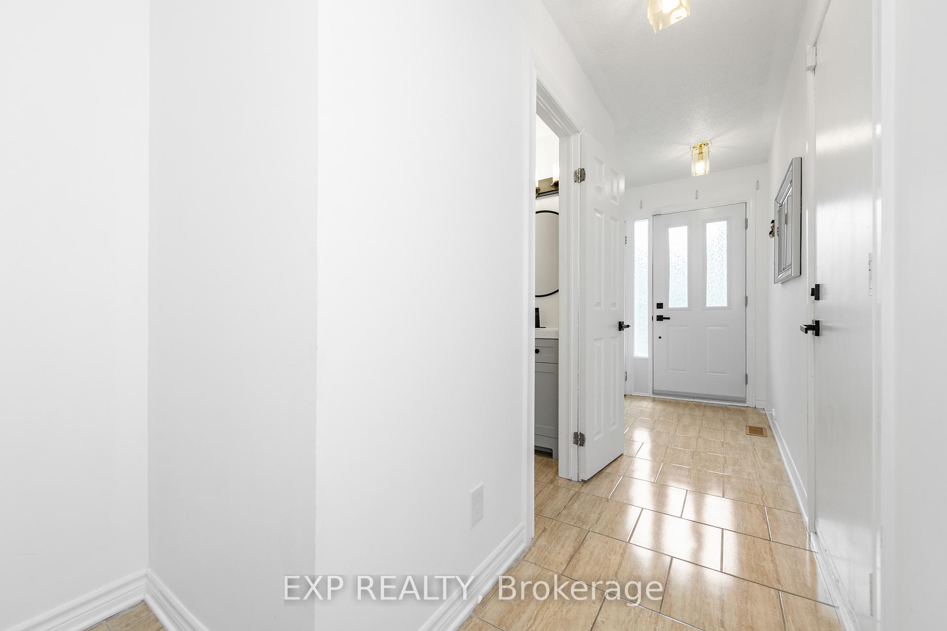 Photo 6 of 629 Brome Crescent, Ottawa, Fallingbrook/Ridgemount — HOMEH