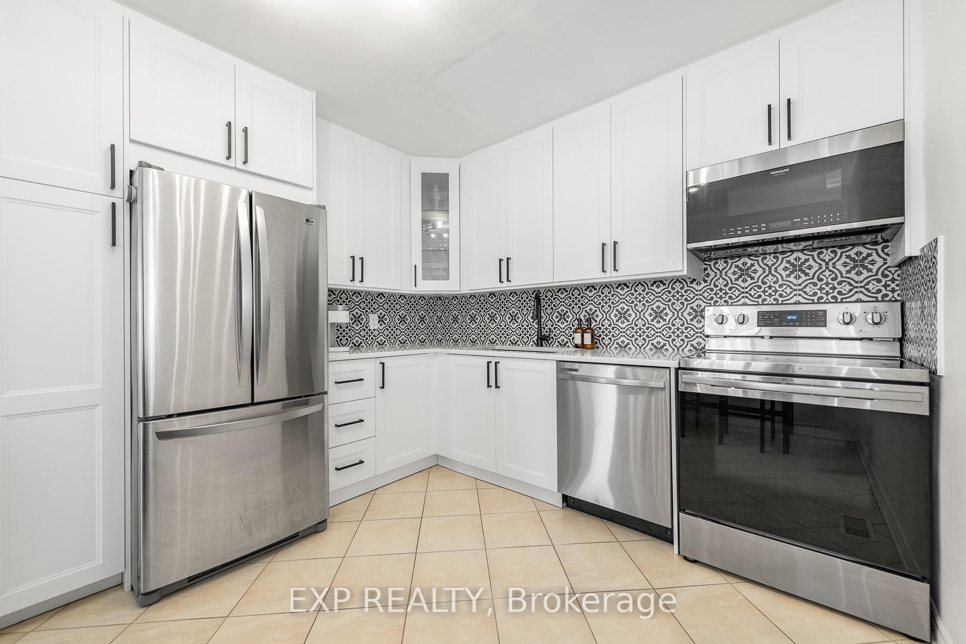 Photo 8 of 629 Brome Crescent, Ottawa, Fallingbrook/Ridgemount — HOMEH