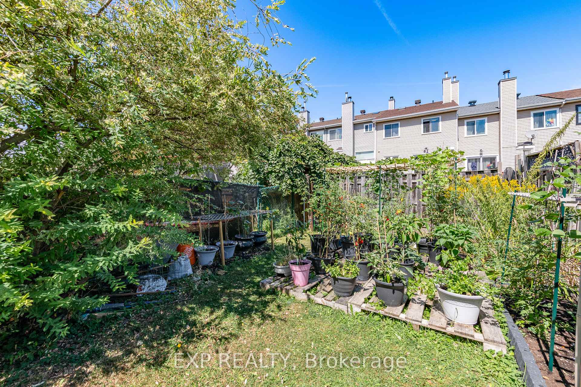 Photo 40 of 629 Brome Crescent, Ottawa, Fallingbrook/Ridgemount — HOMEH