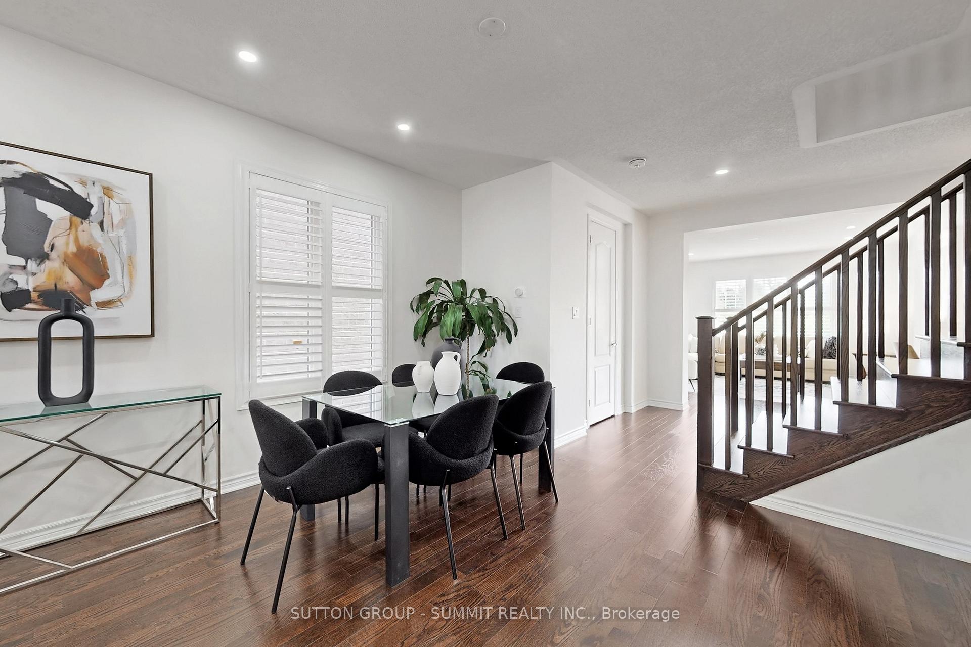 Photo 7 of 1558 Clitherow Street W, Milton, Ford — HOMEH