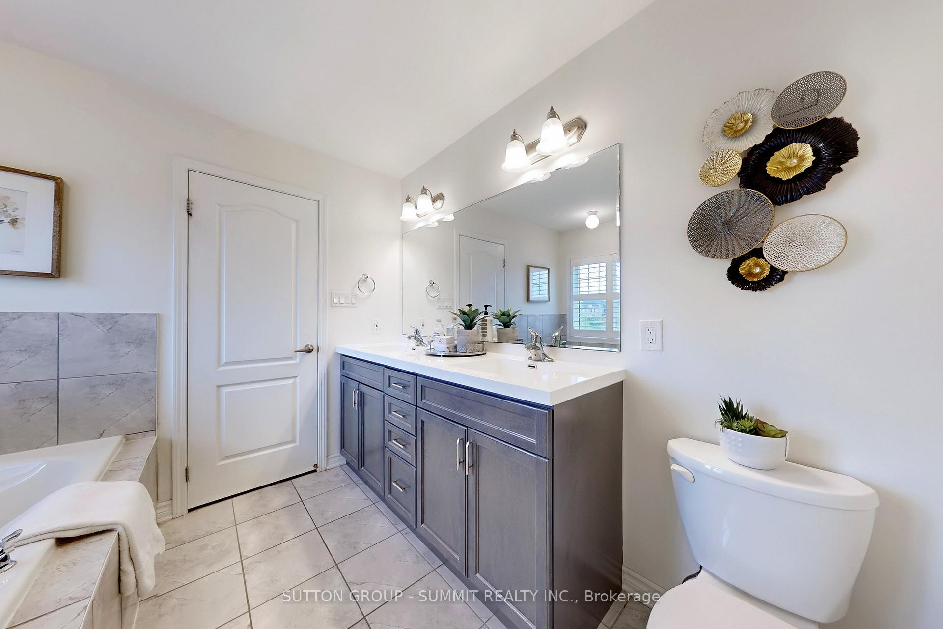 Photo 19 of 1558 Clitherow Street W, Milton, Ford — HOMEH