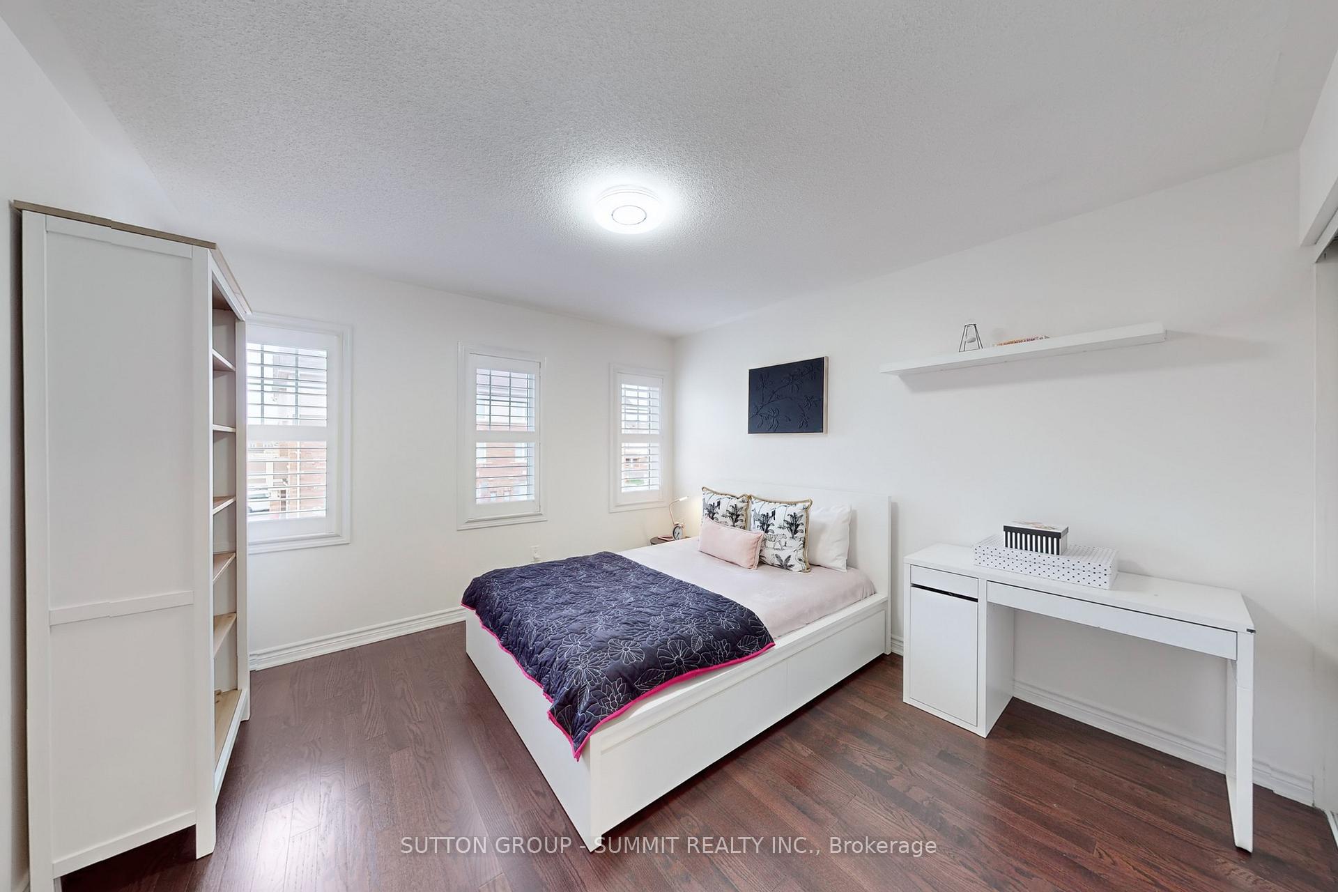 Photo 29 of 1558 Clitherow Street W, Milton, Ford — HOMEH