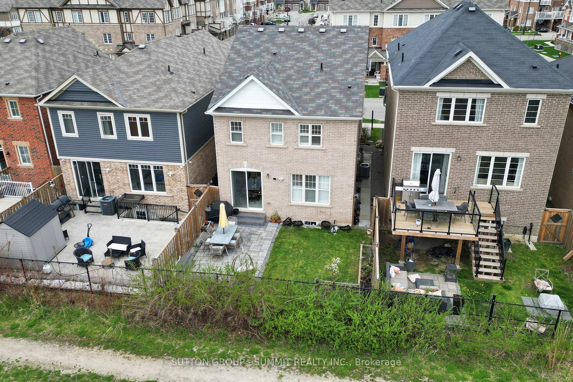 Photo 37 of 1558 Clitherow Street W, Milton, Ford — HOMEH