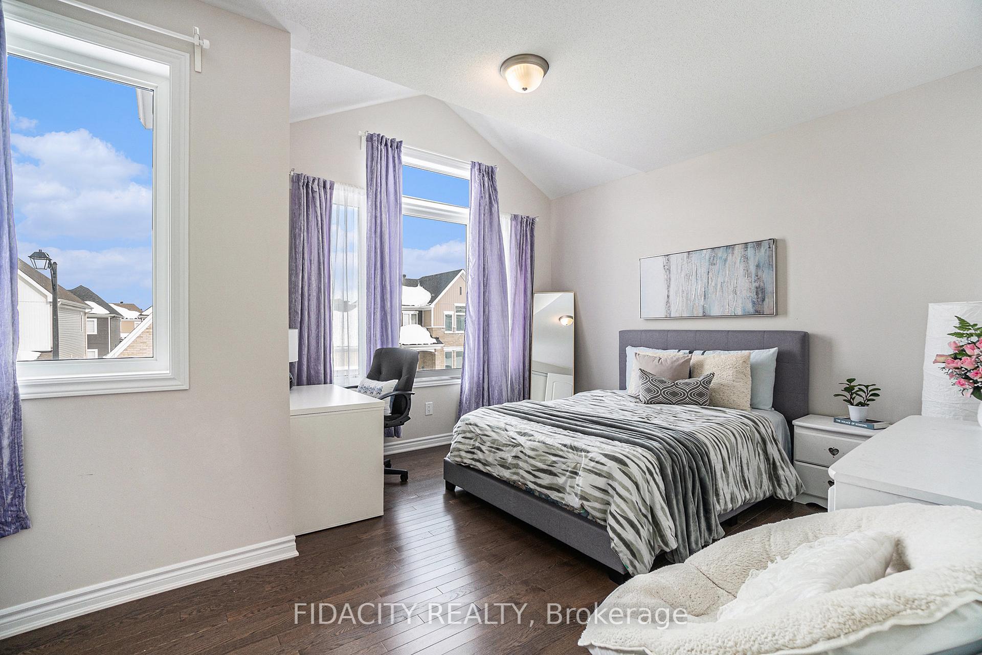 Photo 18 of 916 Lesage Way, Ottawa, Chapel Hill South - Orleans Village — HOMEH