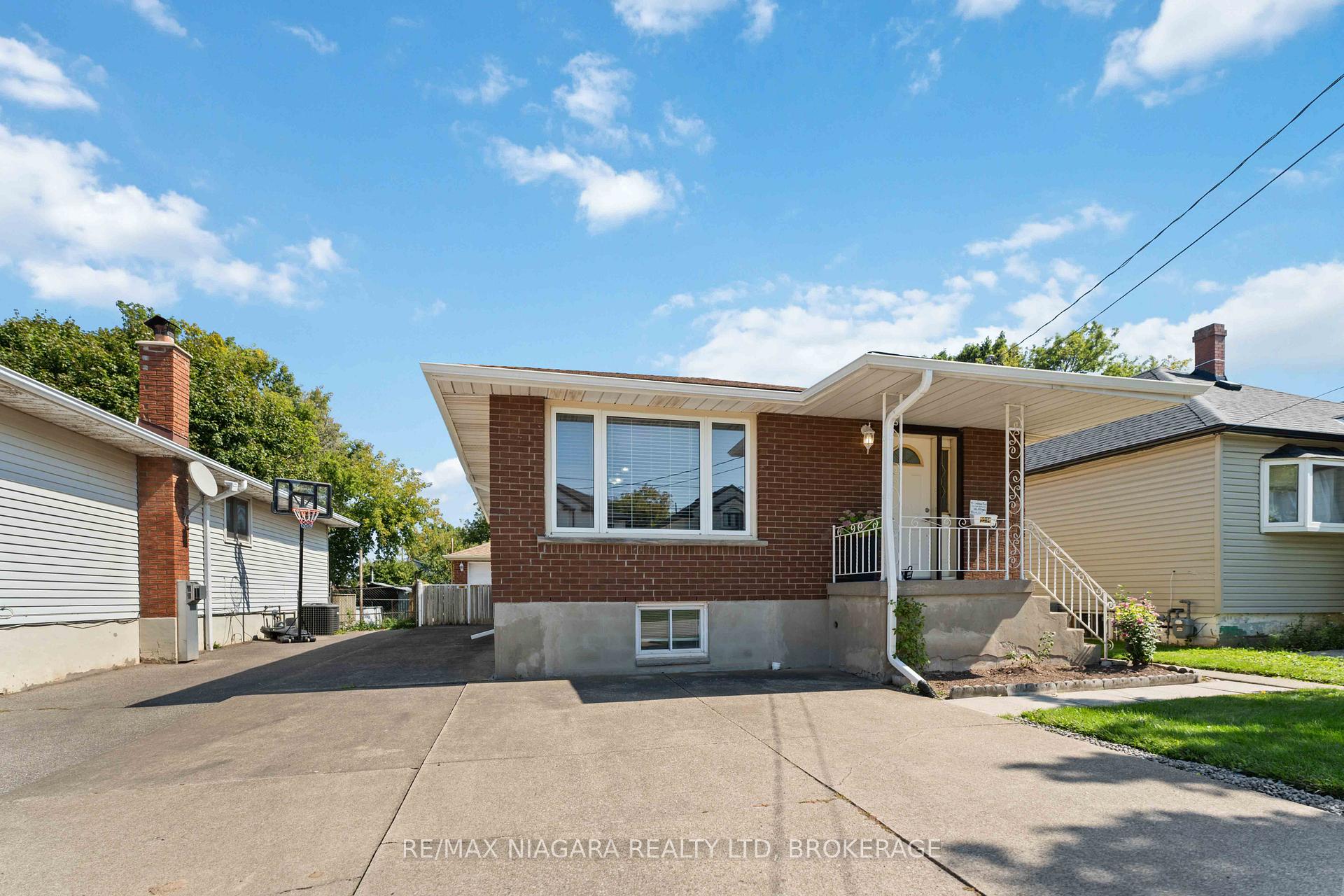 Photo 1 of 5514 Glenholme Avenue, Niagara Falls, Hospital — HOMEH