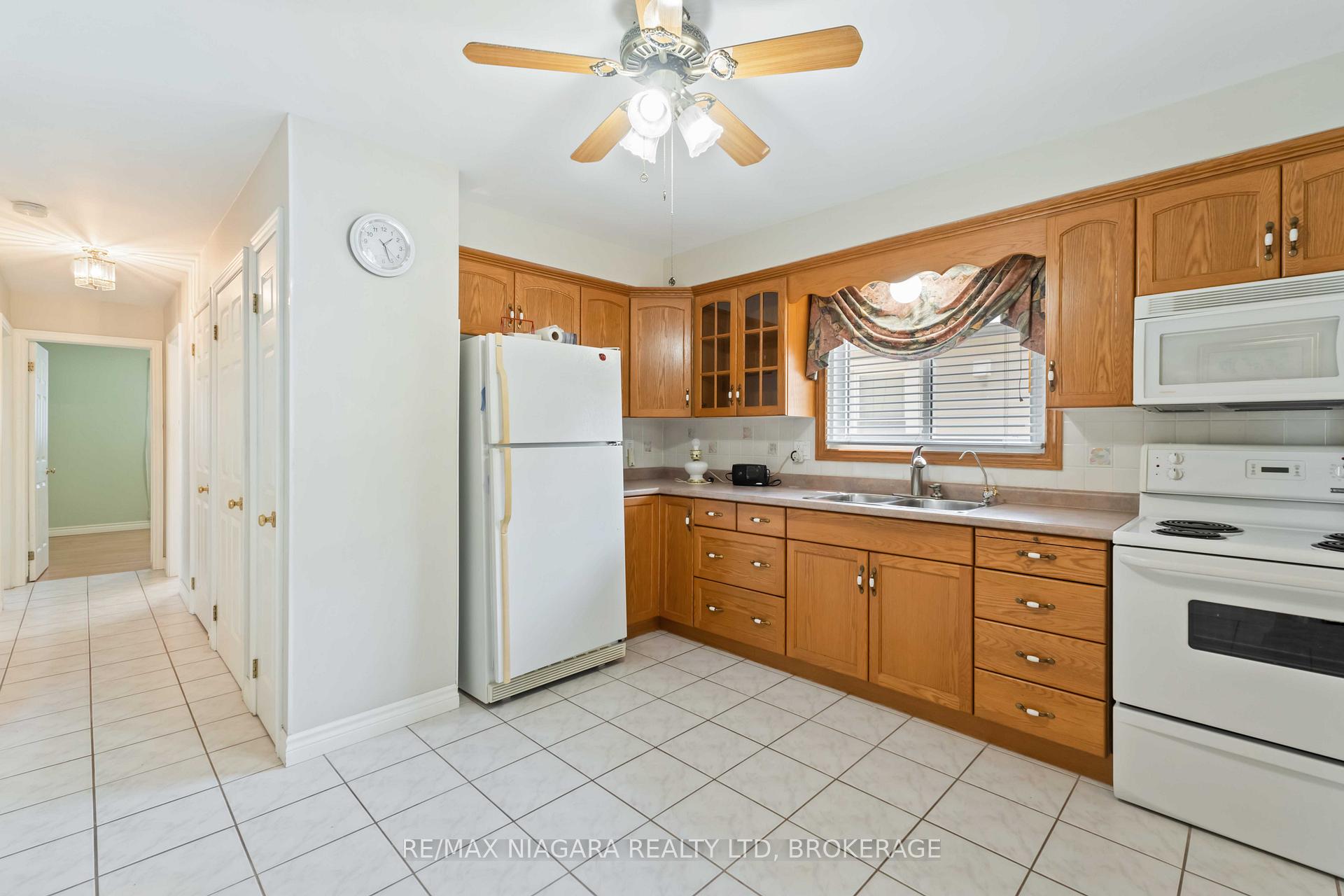 Photo 4 of 5514 Glenholme Avenue, Niagara Falls, Hospital — HOMEH