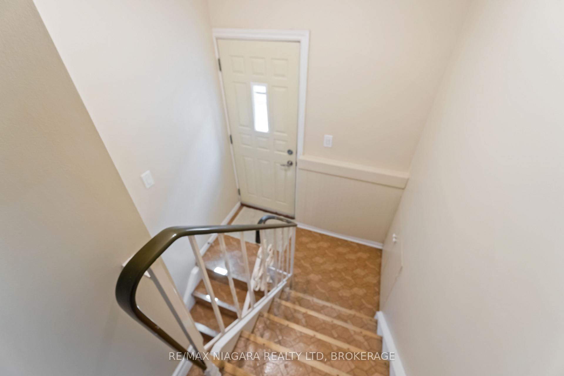 Photo 10 of 5514 Glenholme Avenue, Niagara Falls, Hospital — HOMEH