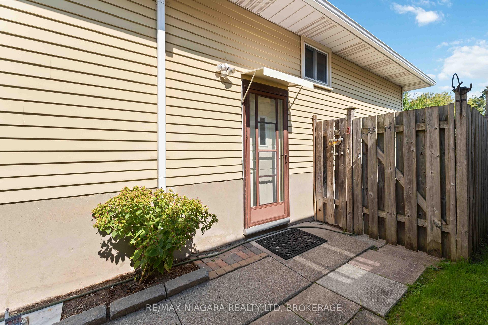 Photo 15 of 5514 Glenholme Avenue, Niagara Falls, Hospital — HOMEH