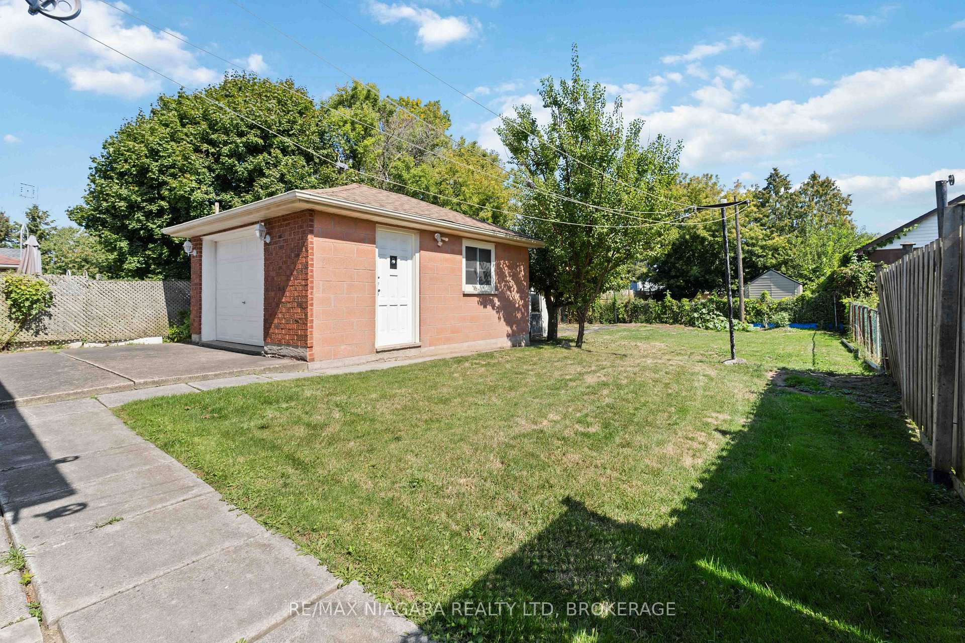 Photo 17 of 5514 Glenholme Avenue, Niagara Falls, Hospital — HOMEH