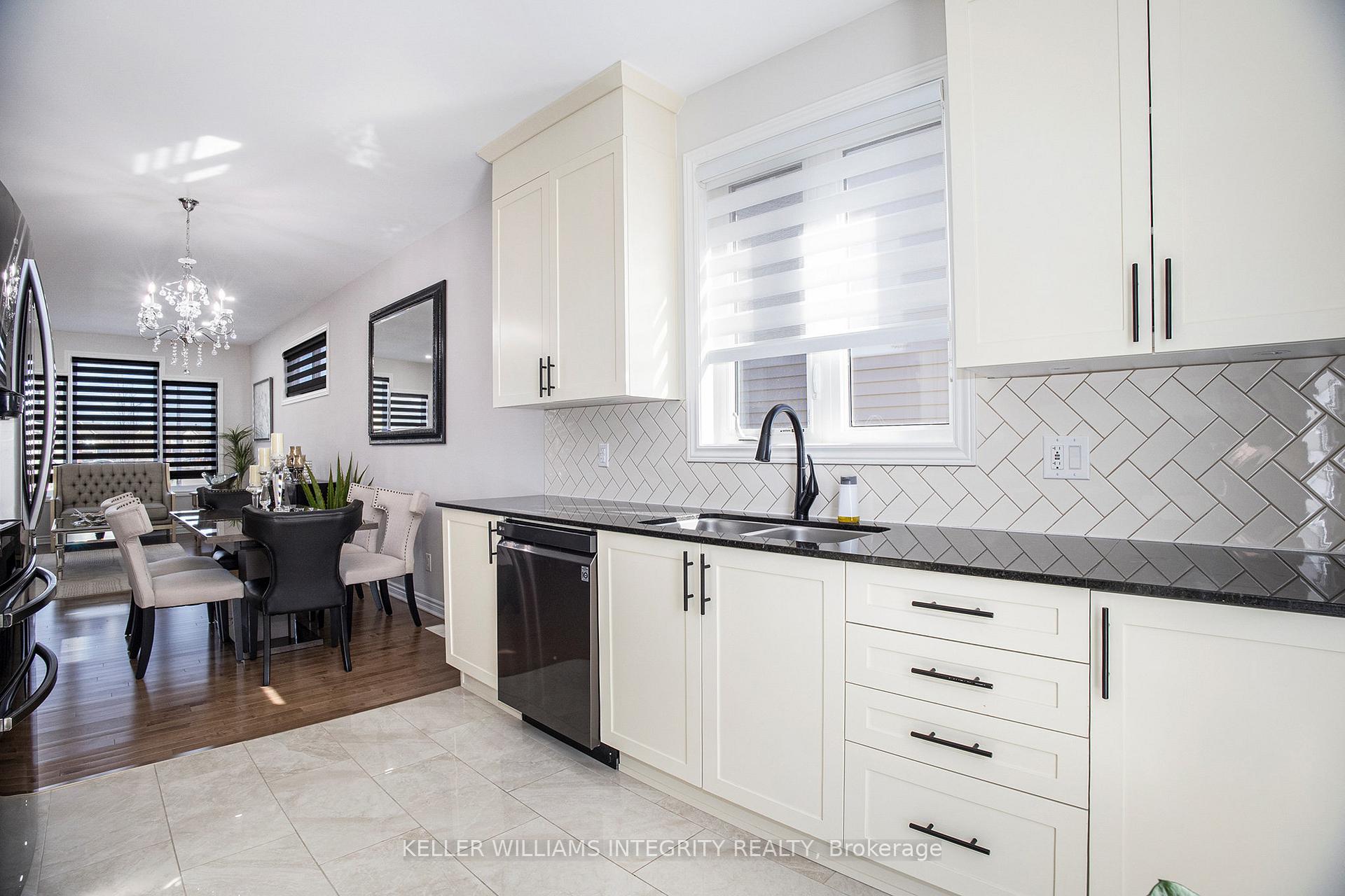 Photo 10 of 240 Argonaut Circle, Ottawa, Chapel Hill South - Orleans Village — HOMEH