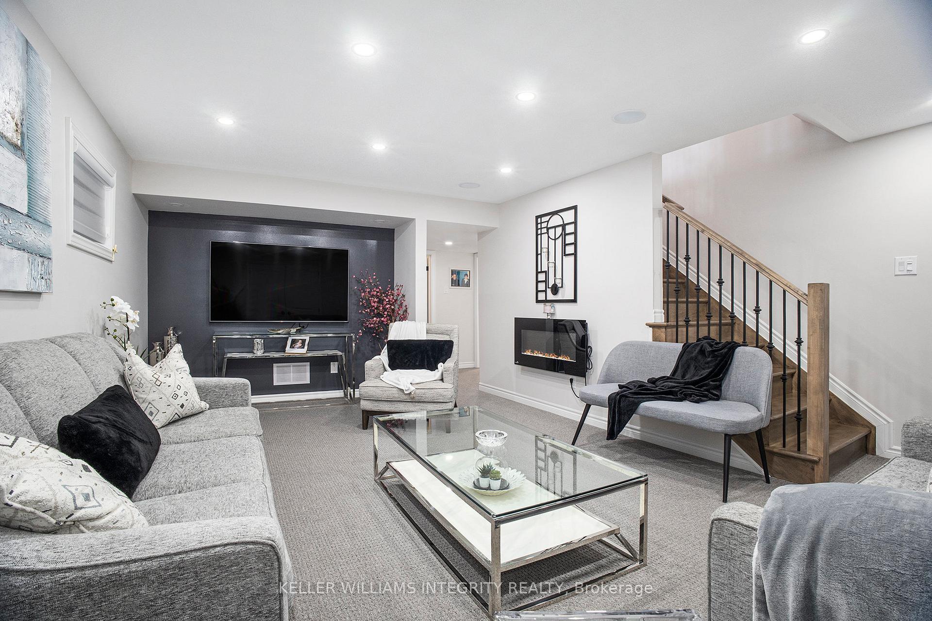 Photo 14 of 240 Argonaut Circle, Ottawa, Chapel Hill South - Orleans Village — HOMEH