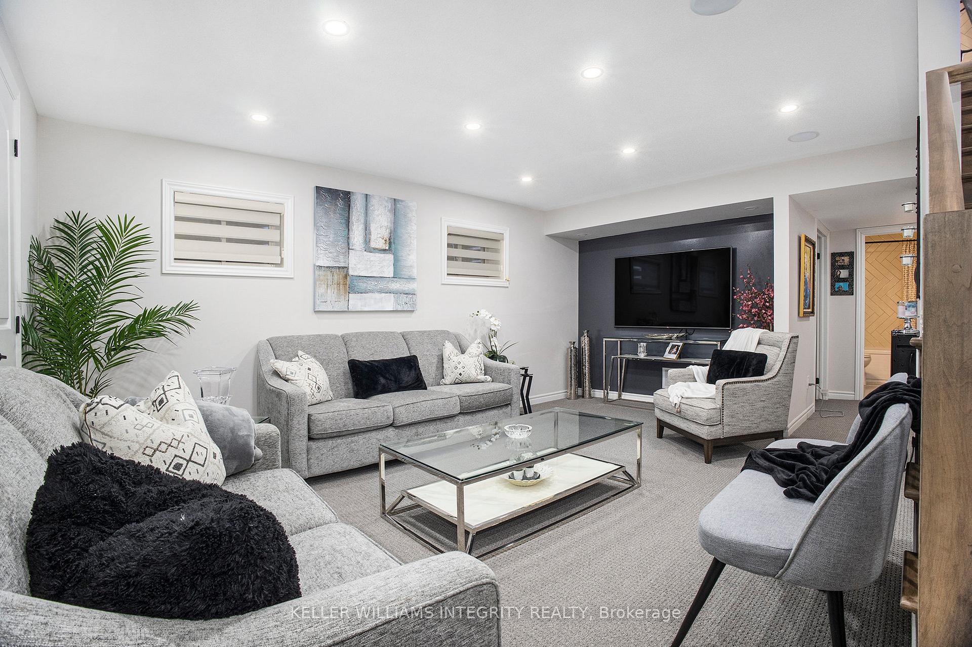 Photo 15 of 240 Argonaut Circle, Ottawa, Chapel Hill South - Orleans Village — HOMEH