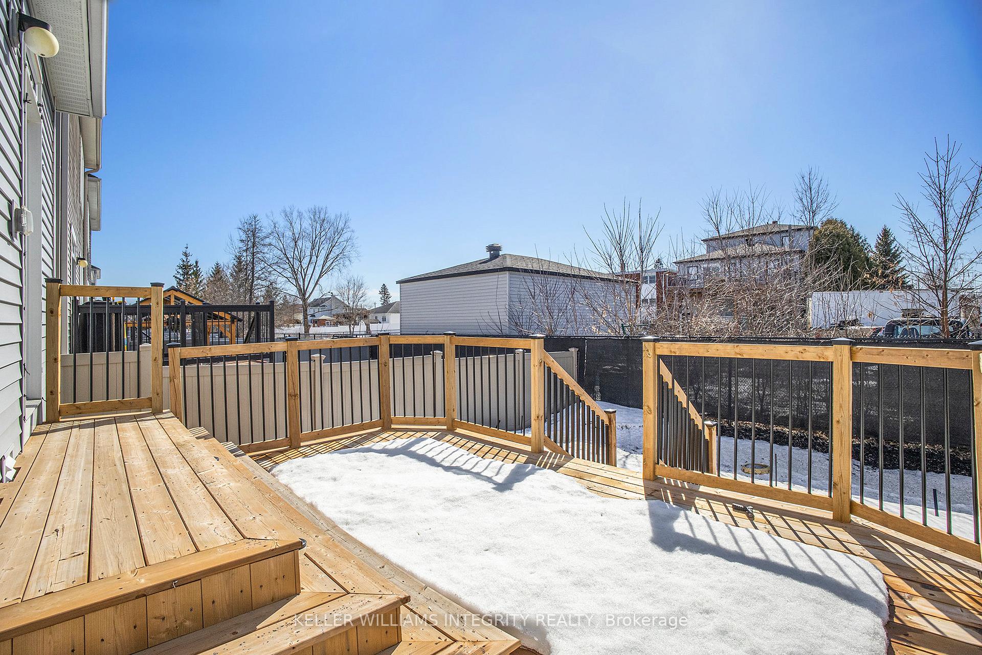 Photo 19 of 240 Argonaut Circle, Ottawa, Chapel Hill South - Orleans Village — HOMEH