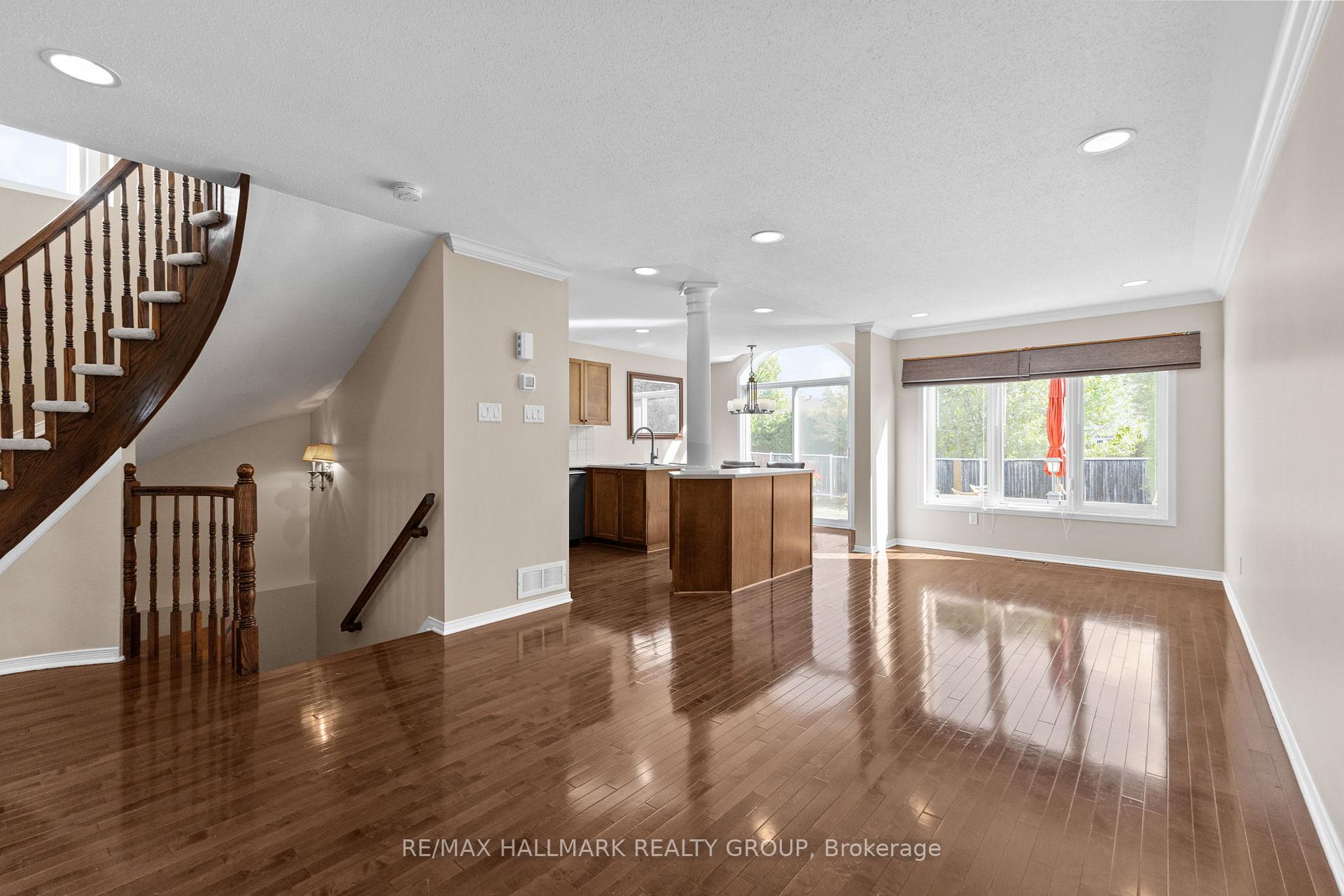 Photo 11 of 2213 Brockstone Crescent, Ottawa, Avalon East — HOMEH
