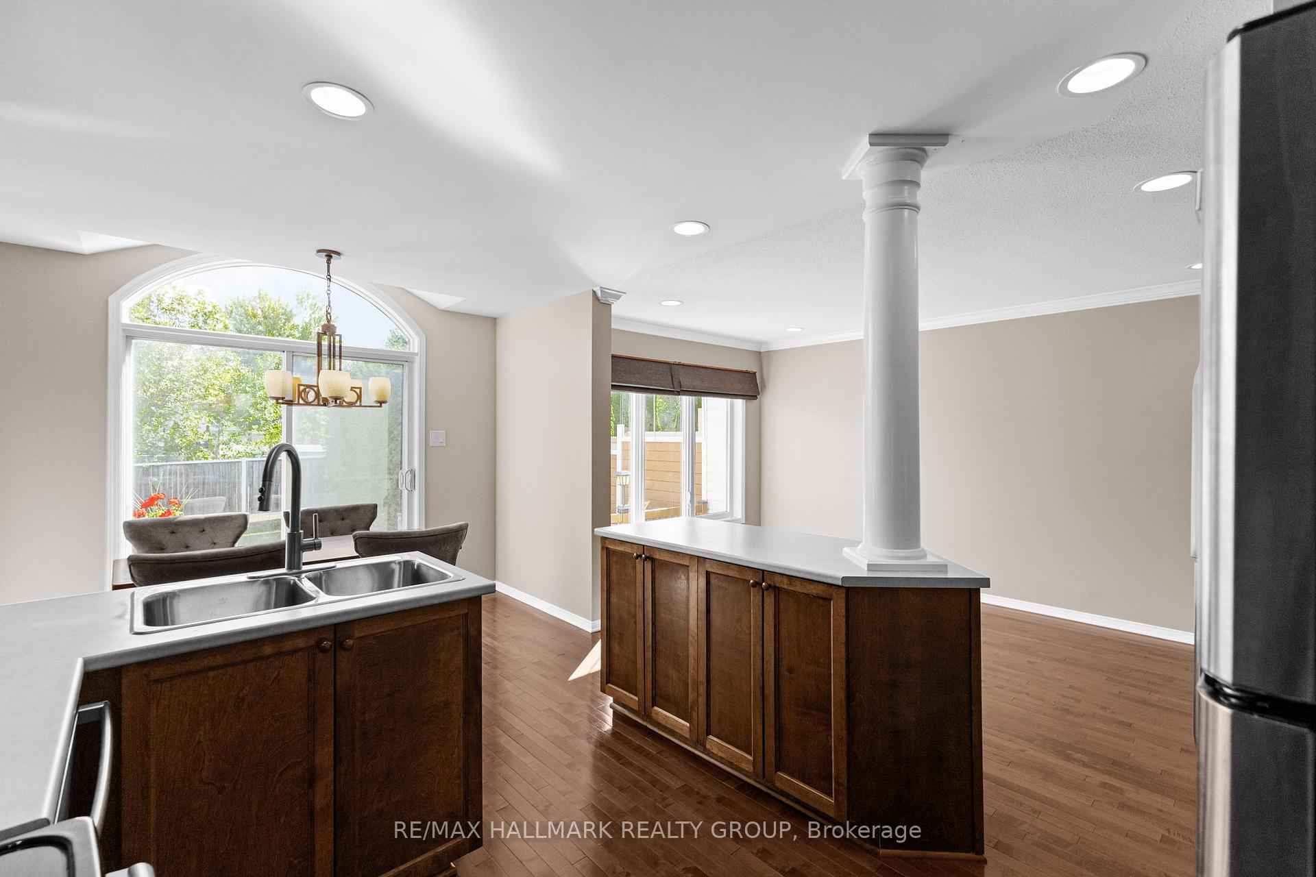 Photo 15 of 2213 Brockstone Crescent, Ottawa, Avalon East — HOMEH