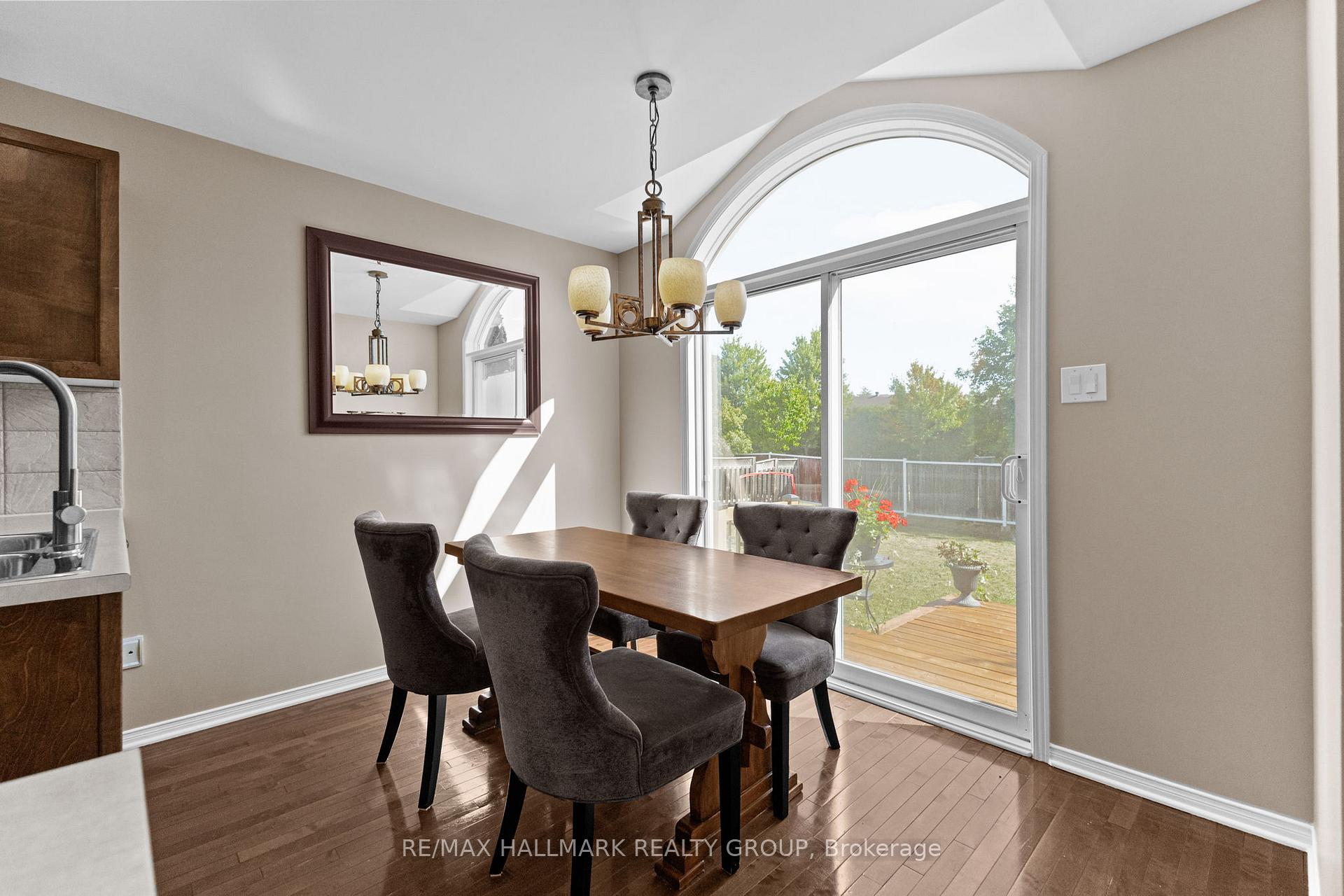Photo 17 of 2213 Brockstone Crescent, Ottawa, Avalon East — HOMEH
