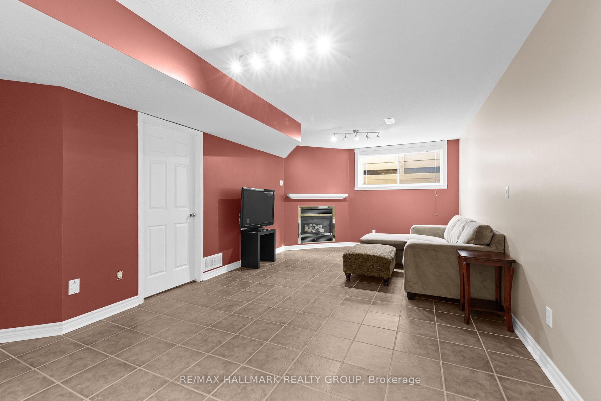 Photo 31 of 2213 Brockstone Crescent, Ottawa, Avalon East — HOMEH