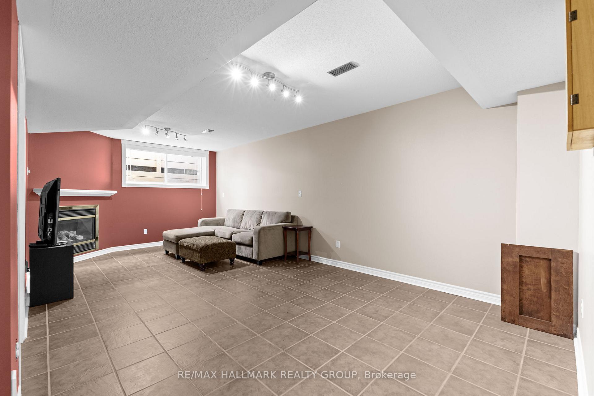 Photo 32 of 2213 Brockstone Crescent, Ottawa, Avalon East — HOMEH