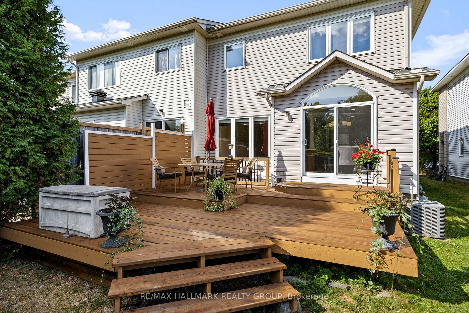 Photo 36 of 2213 Brockstone Crescent, Ottawa, Avalon East — HOMEH