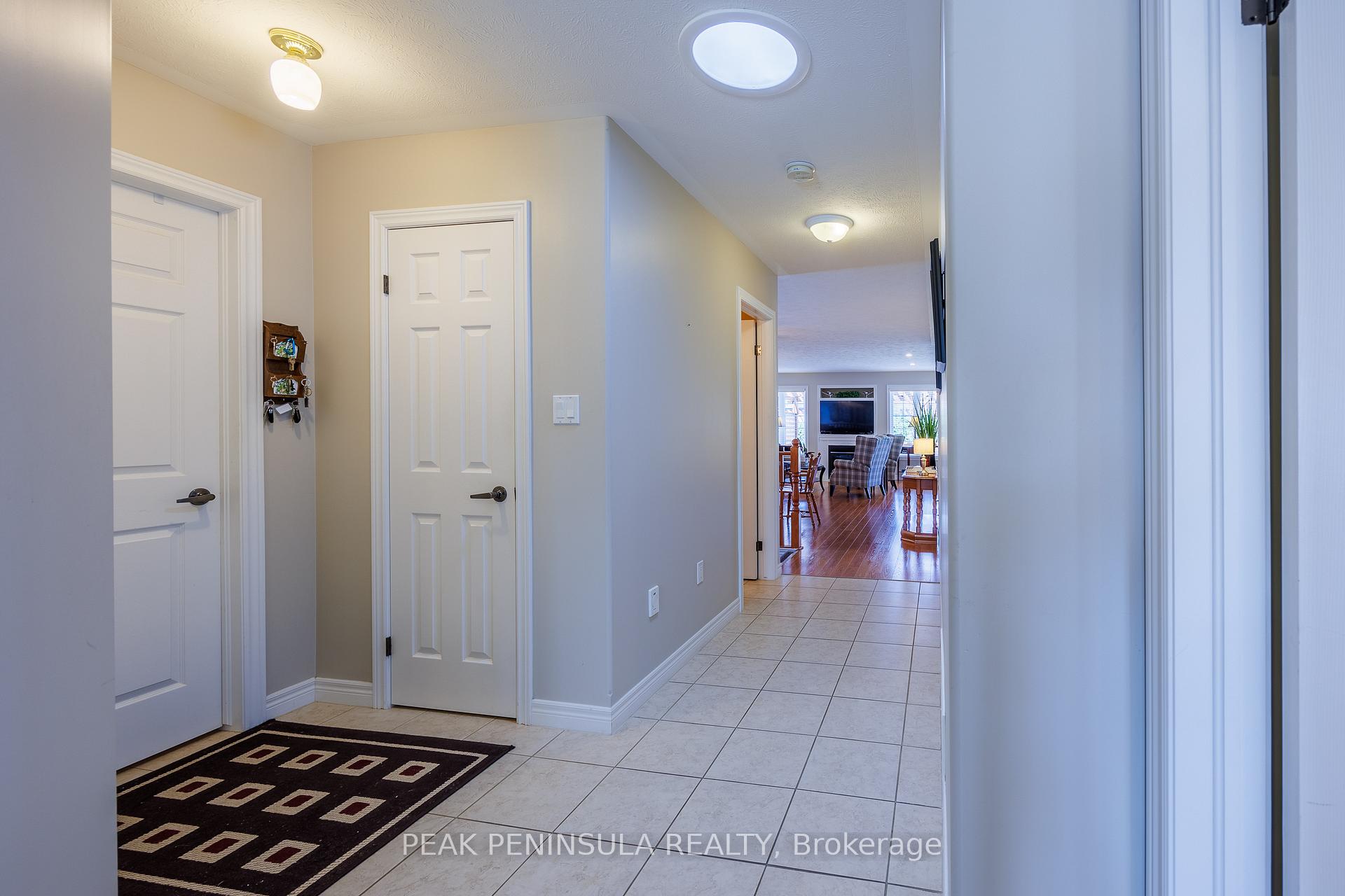 Photo 10 of 103 Upper Canada Drive, Norfolk, Port Rowan — HOMEH