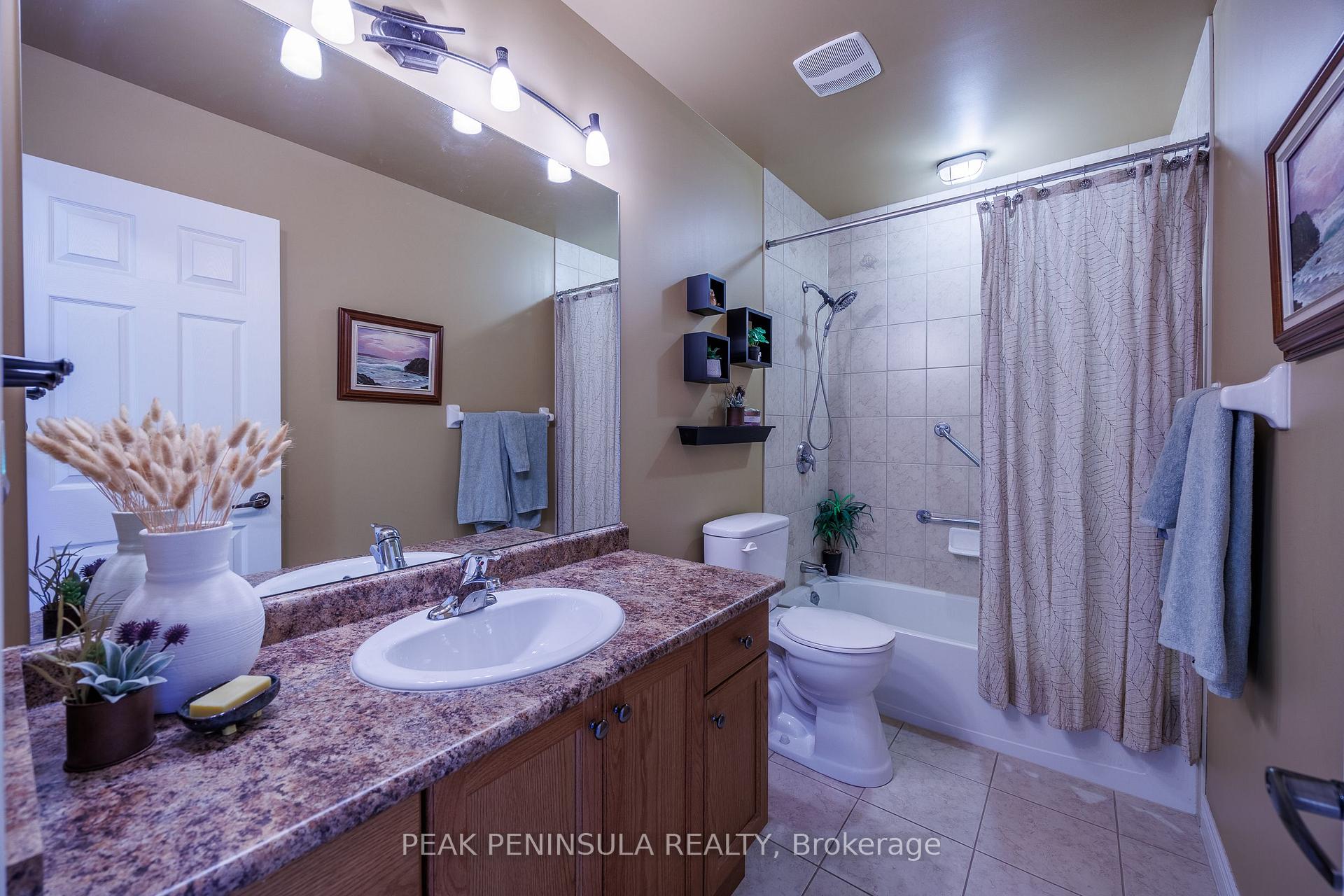 Photo 12 of 103 Upper Canada Drive, Norfolk, Port Rowan — HOMEH
