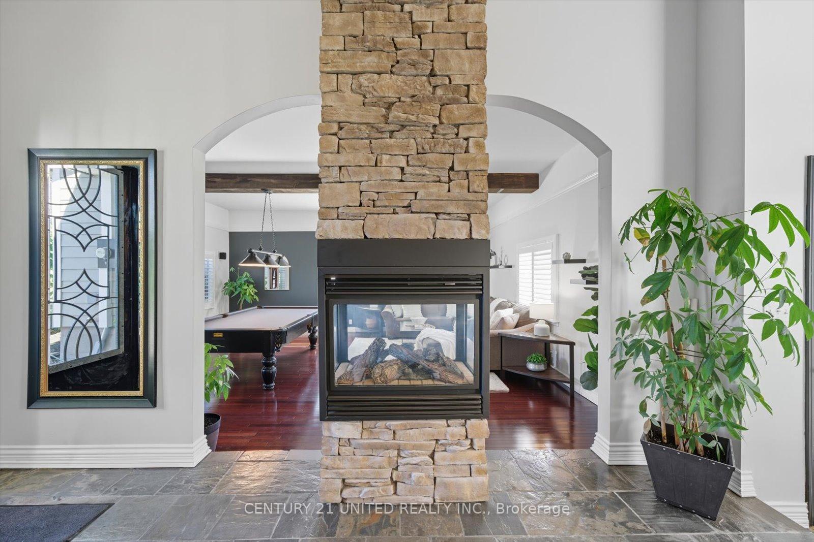 Photo 5 of 749 Spillsbury Drive, Peterborough, Otonabee Ward 1 — HOMEH