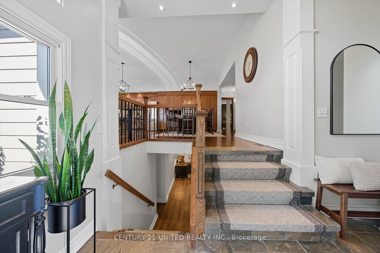 Photo 11 of 749 Spillsbury Drive, Peterborough, Otonabee Ward 1 — HOMEH