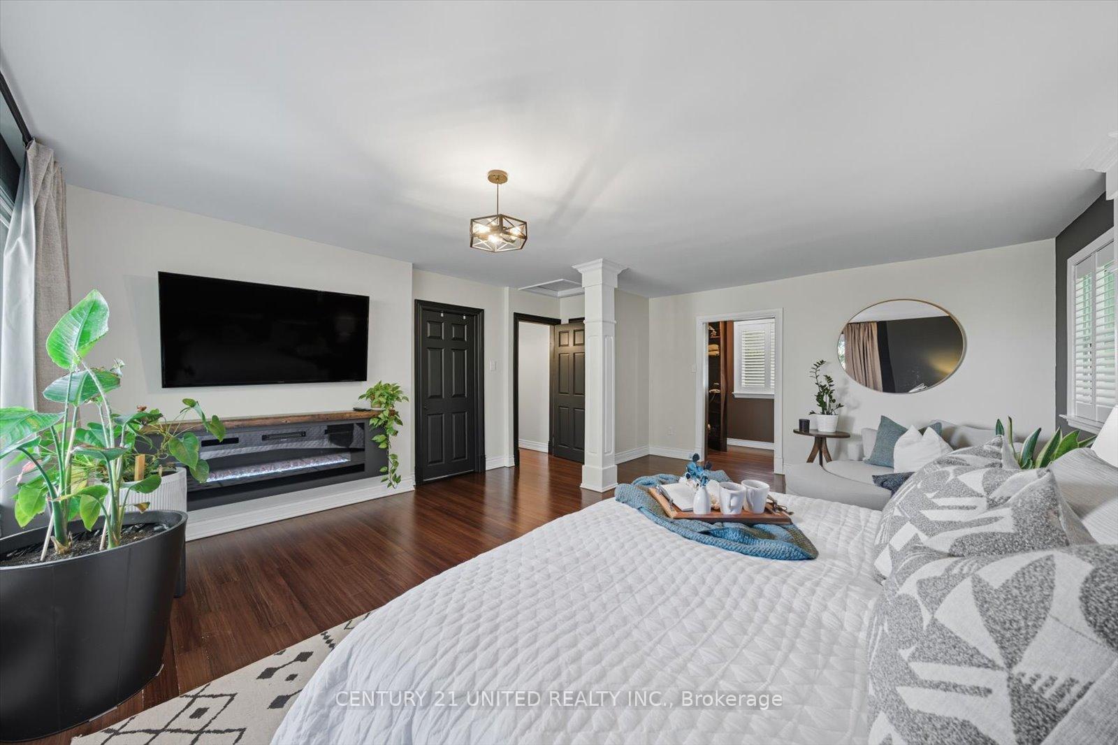 Photo 25 of 749 Spillsbury Drive, Peterborough, Otonabee Ward 1 — HOMEH