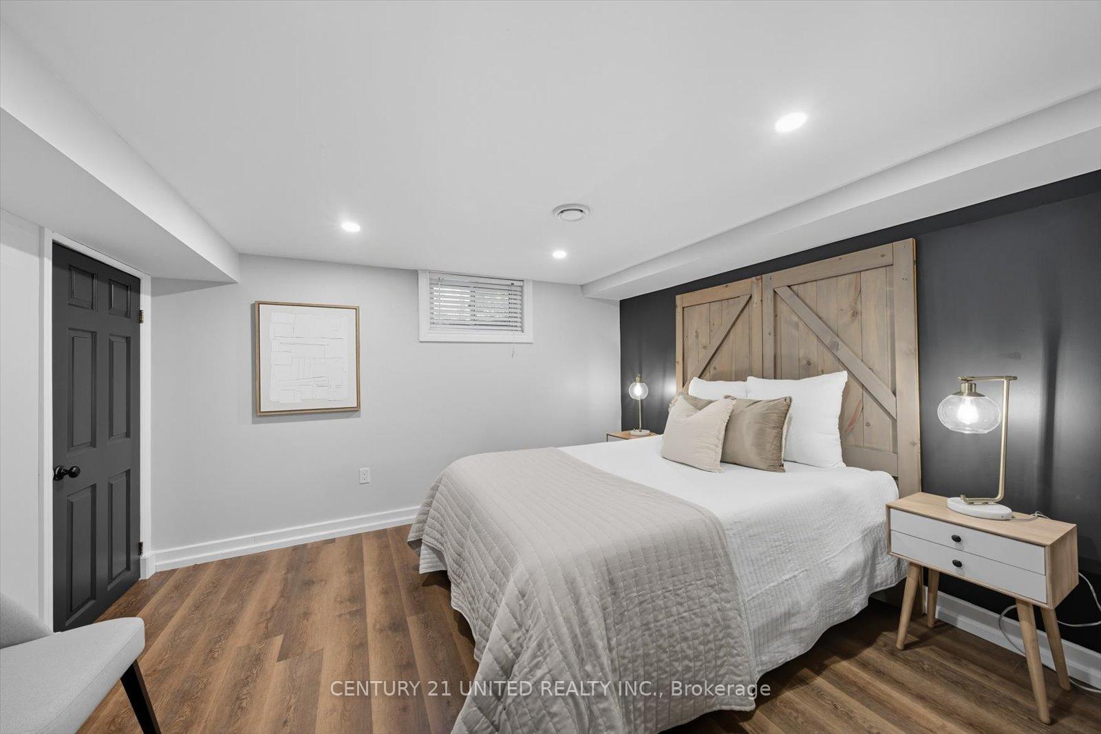 Photo 33 of 749 Spillsbury Drive, Peterborough, Otonabee Ward 1 — HOMEH