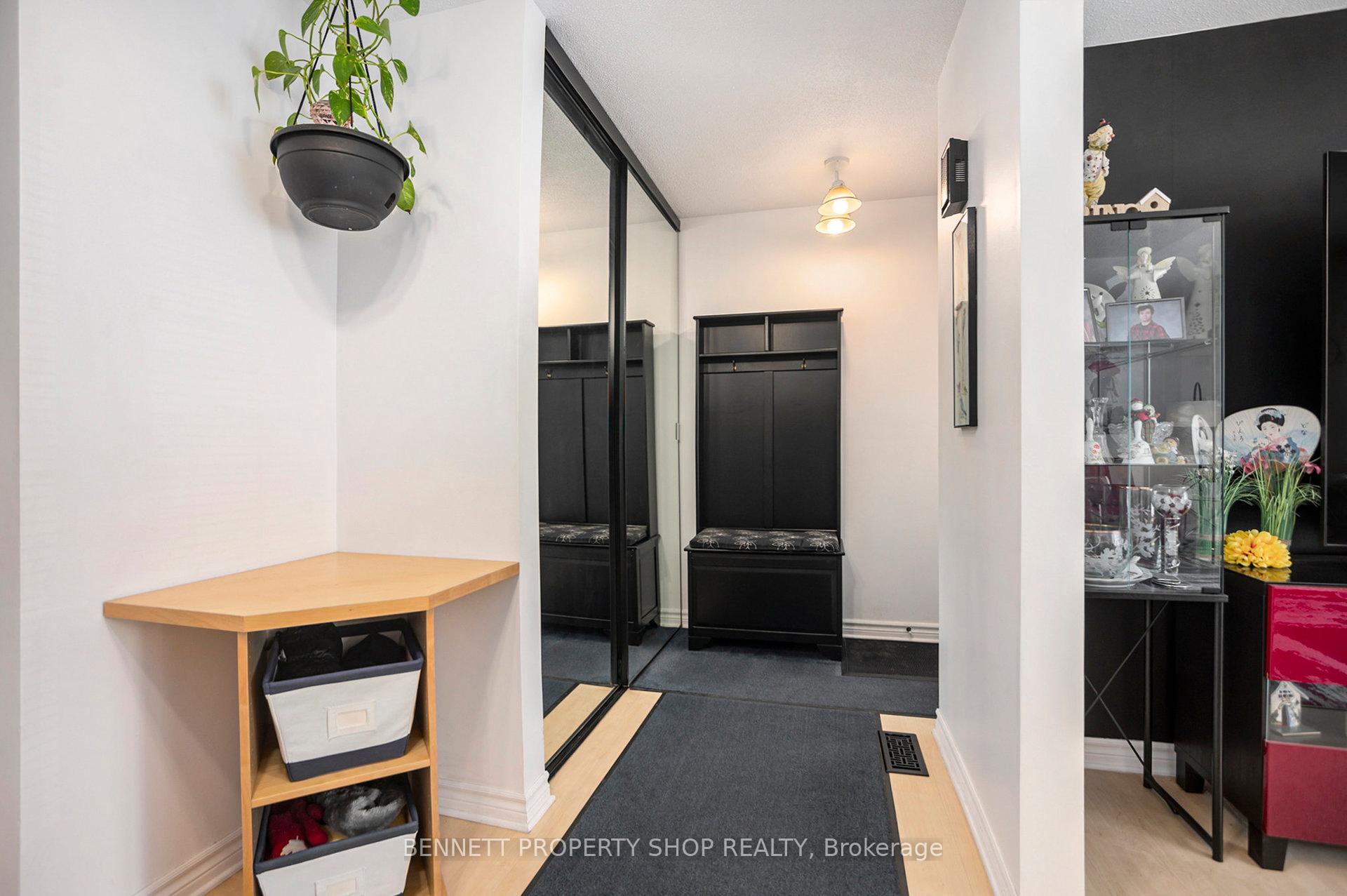Photo 3 of 846 Borland Drive, Ottawa, Chatelaine Village — HOMEH